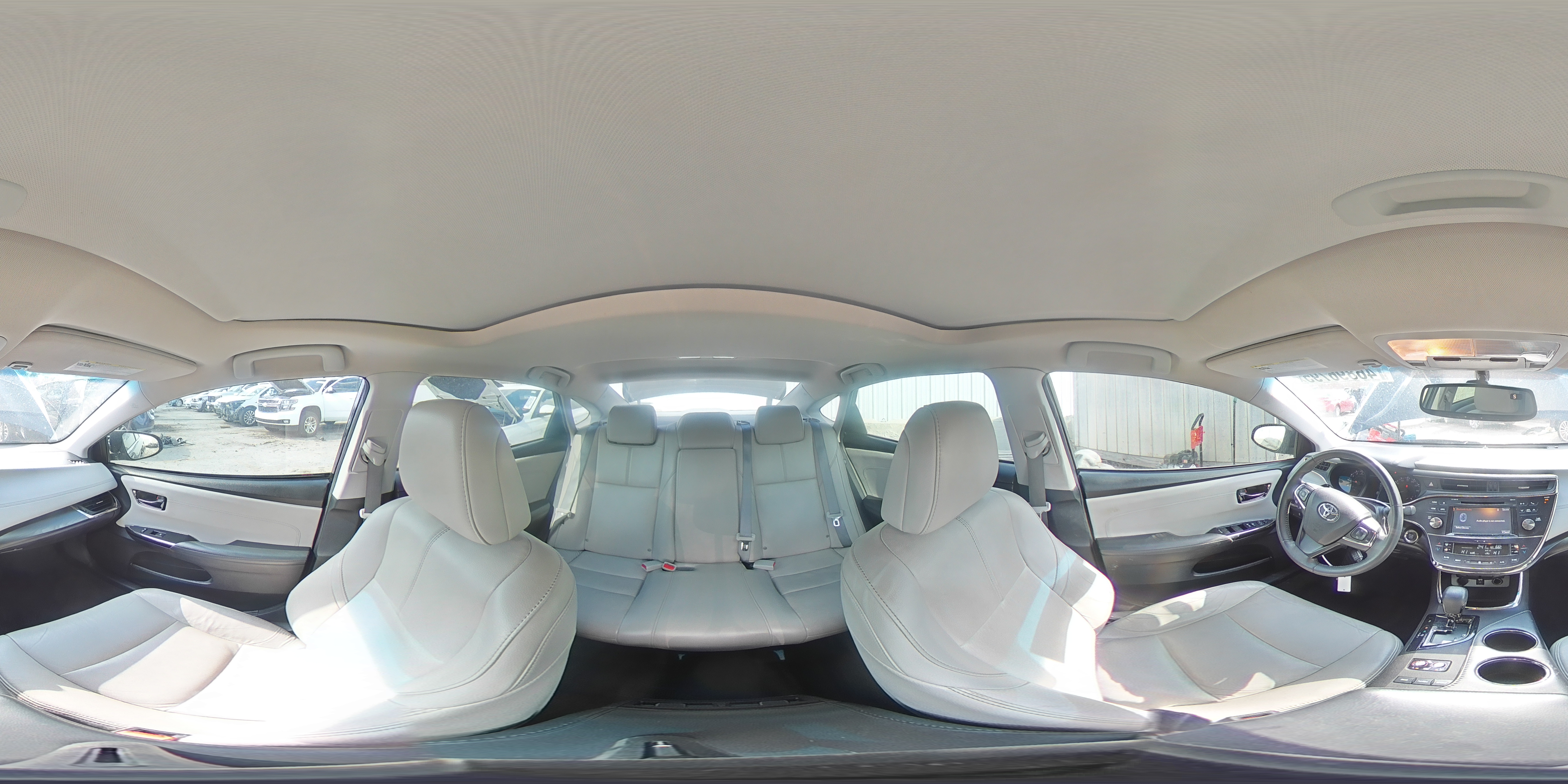 2016 Toyota Avalon - Image 15