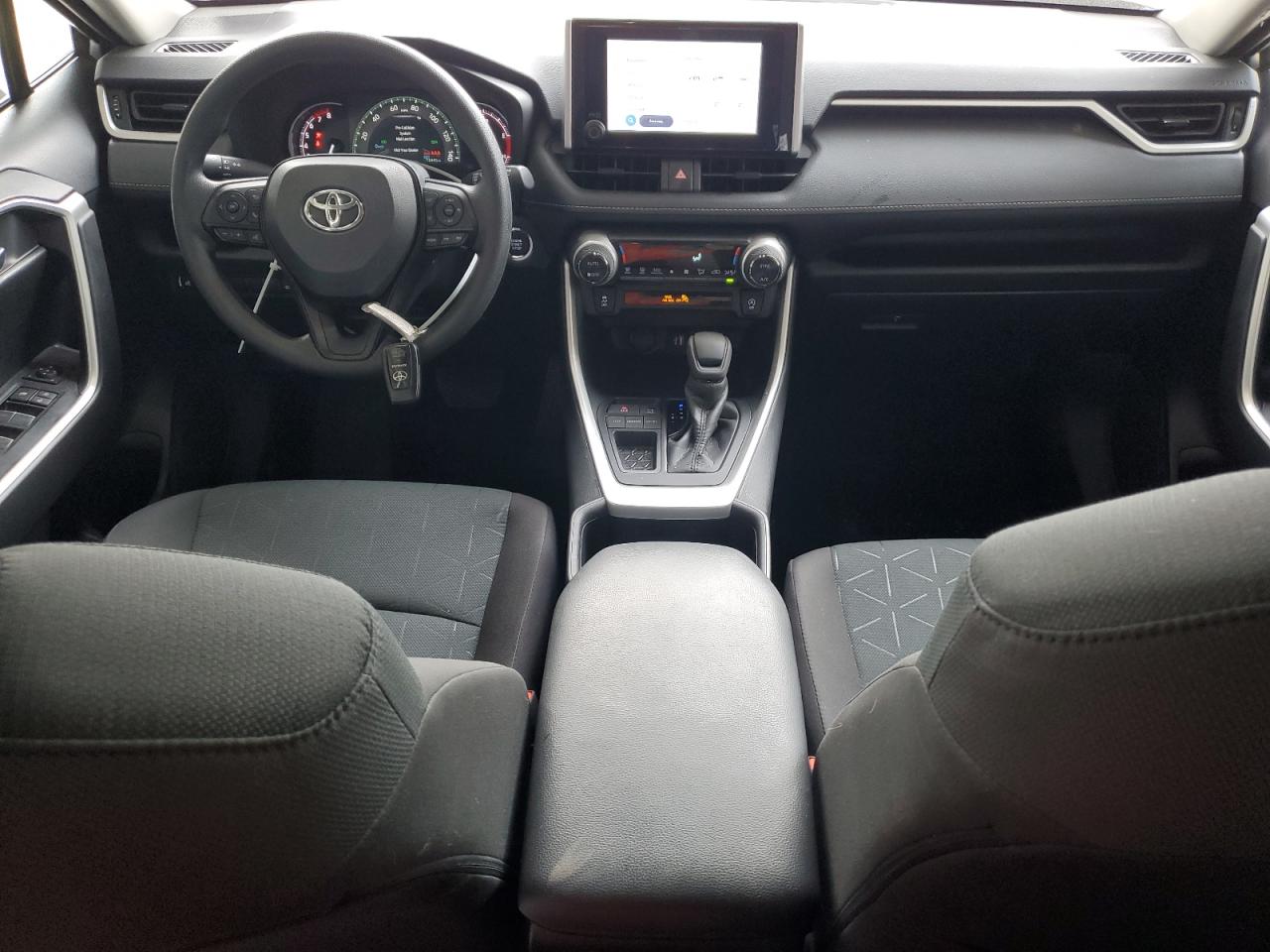 2024 Toyota RAV 4 - Image 8