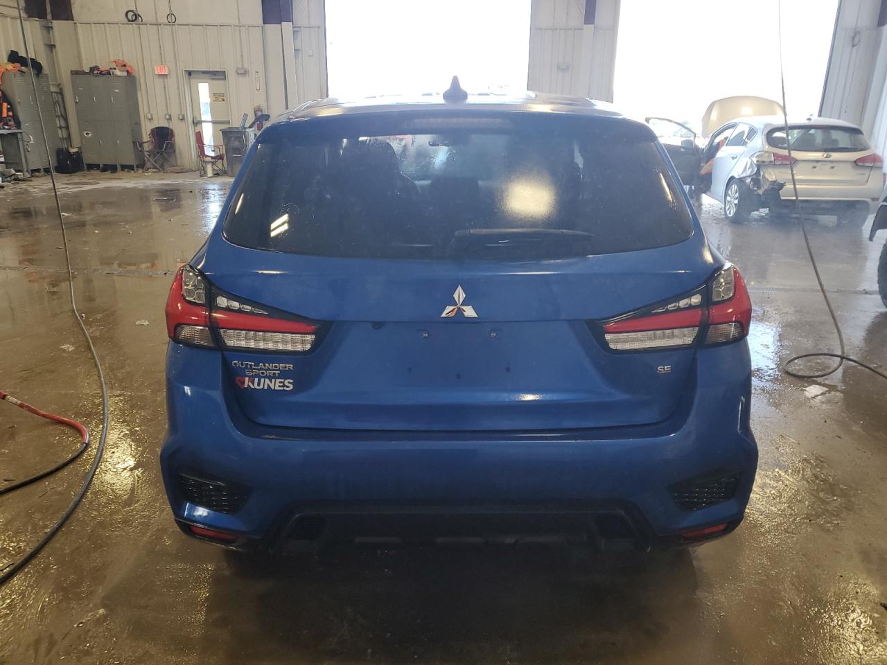 2020 Mitsubishi Outlander - Image 6