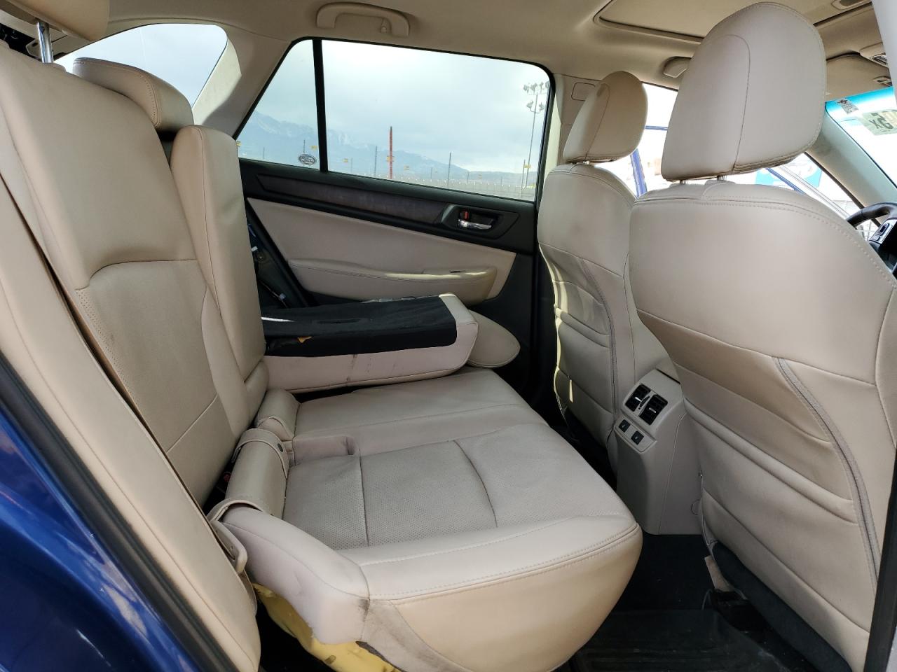 2016 Subaru Outback - Image 10