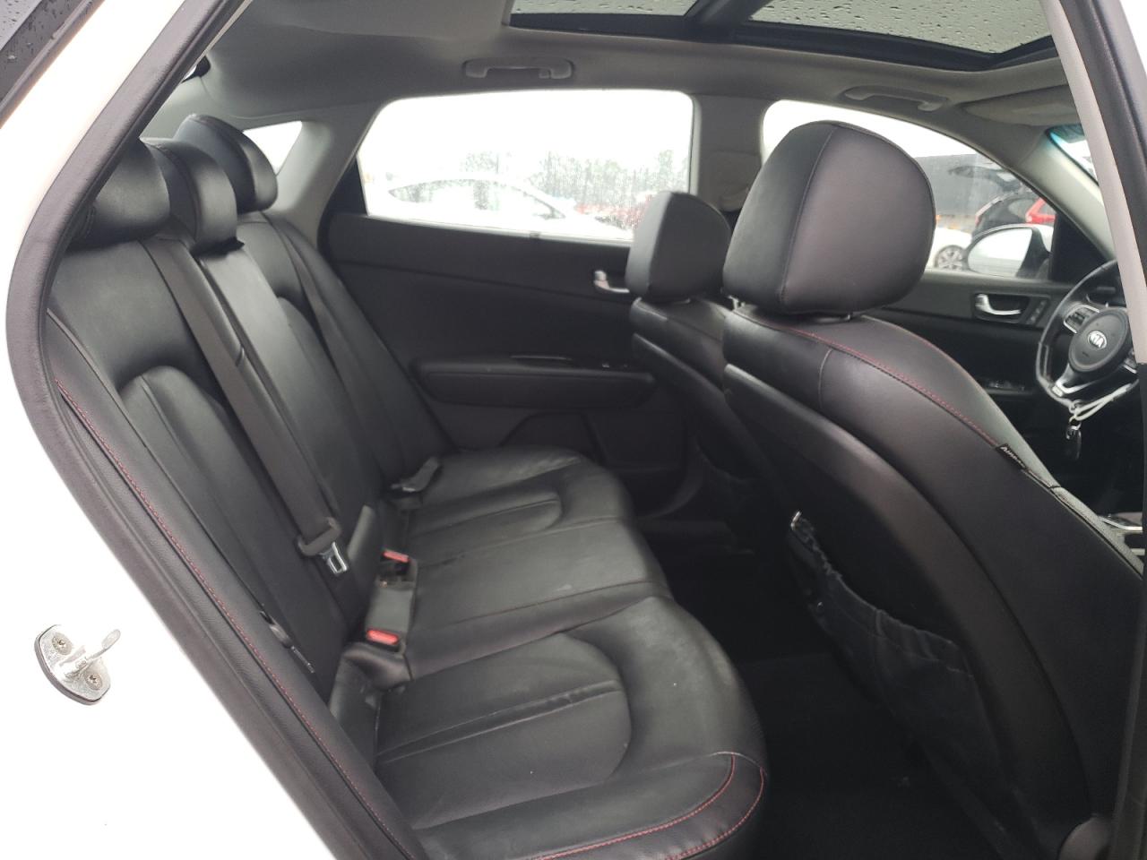 2016 Kia Optima - Image 10