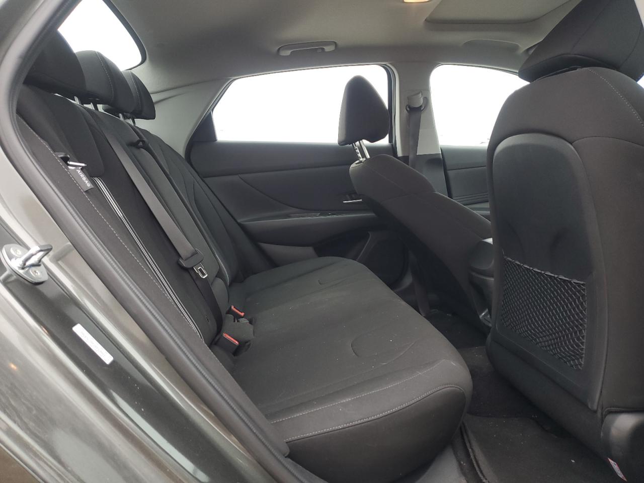 2024 Hyundai Elantra - Image 10