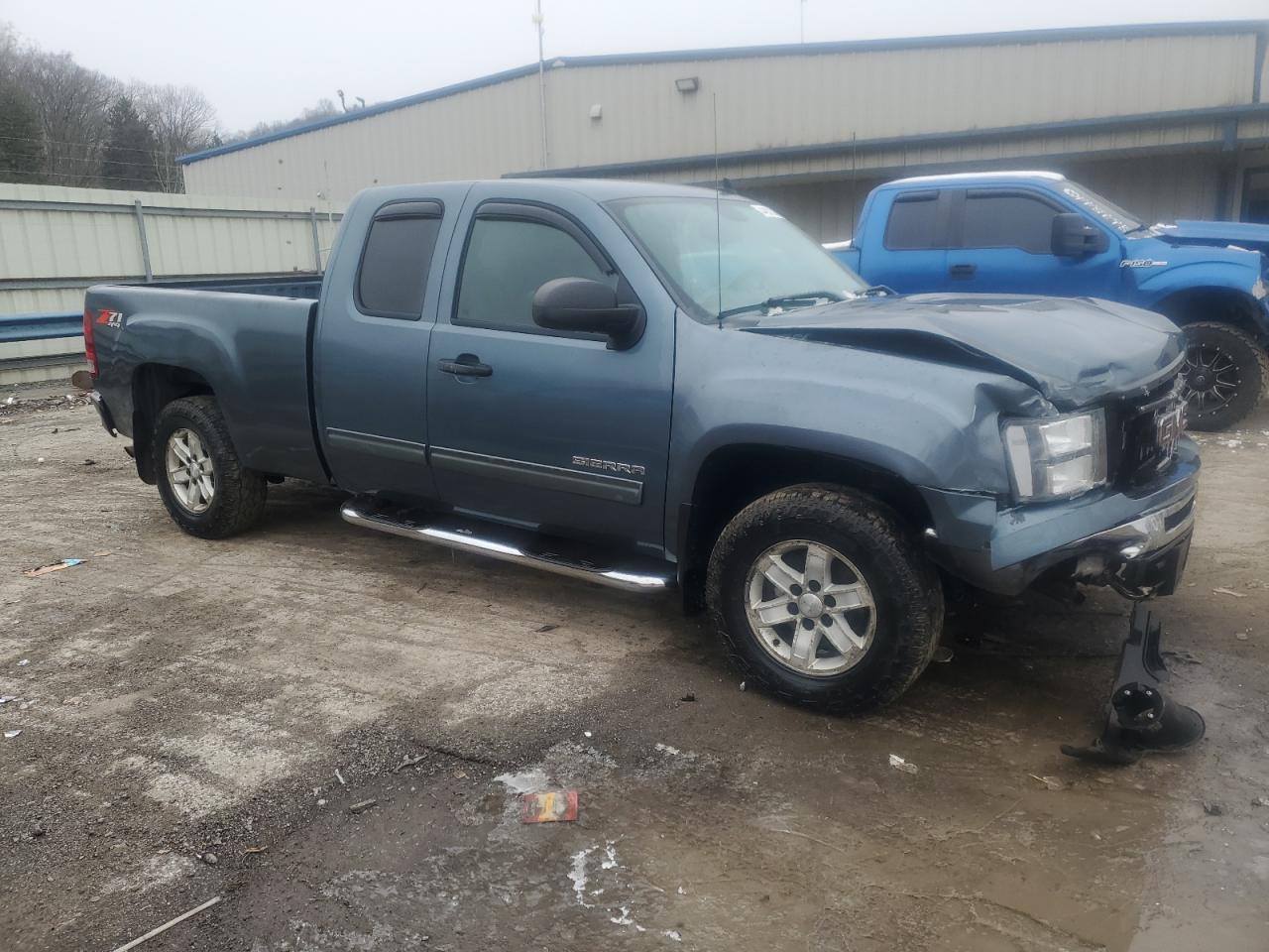 2010 GMC Sierra - Image 4