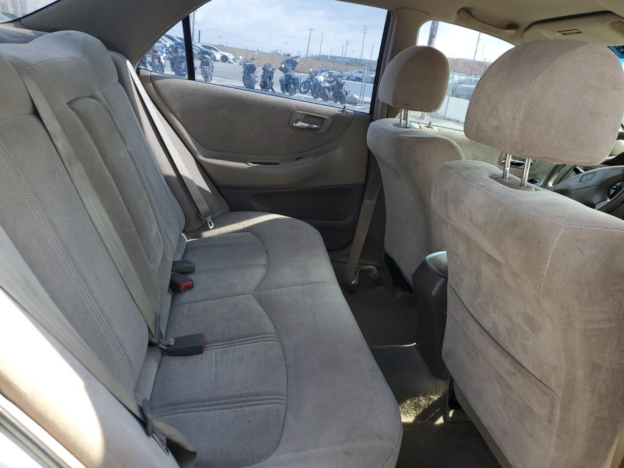 2000 Honda Accord - Image 10