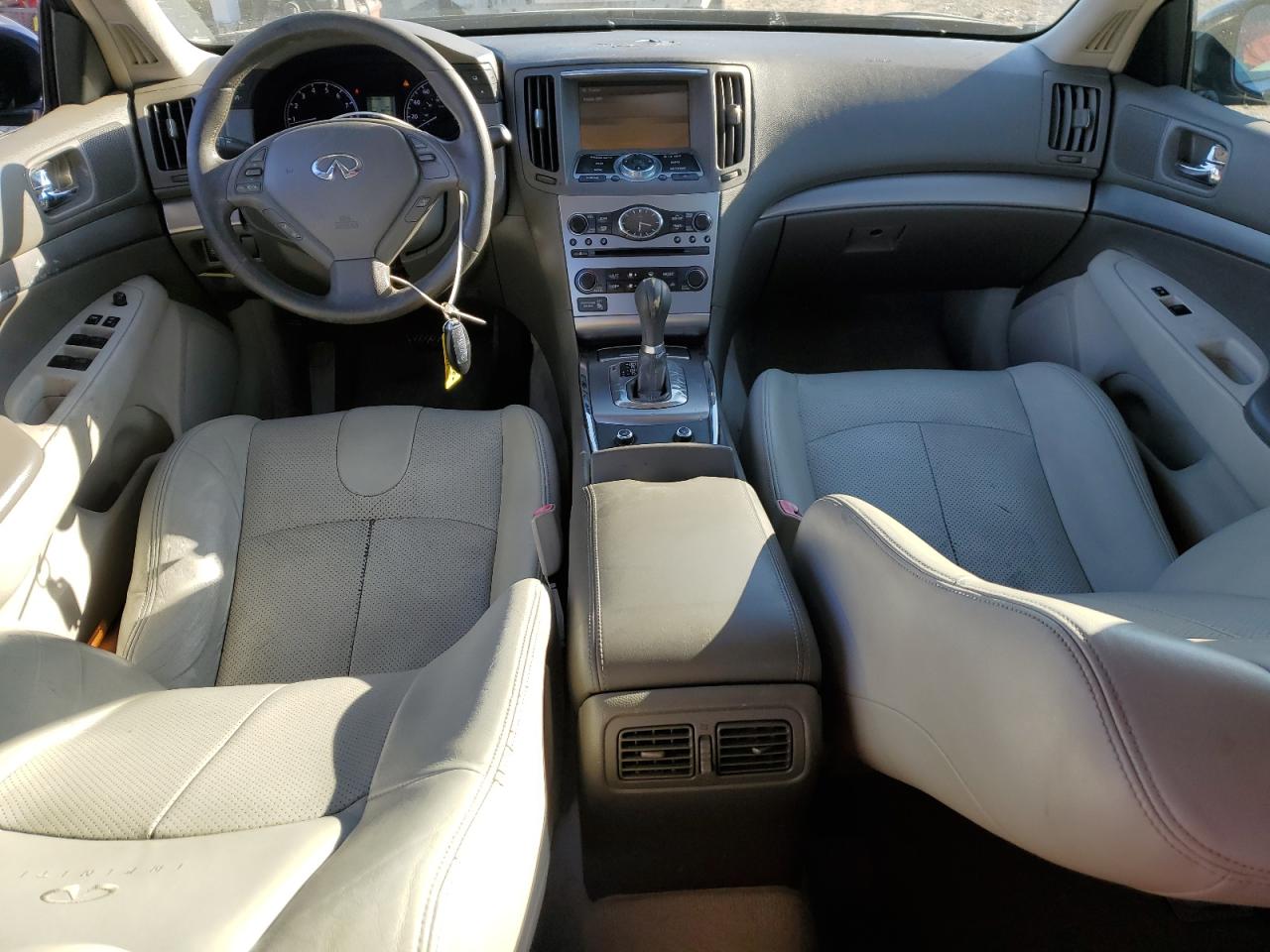 2011 Infiniti G - Image 8