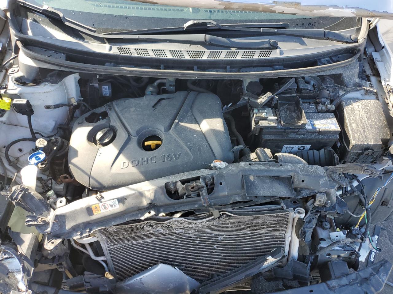 2013 Hyundai Elantra - Image 11