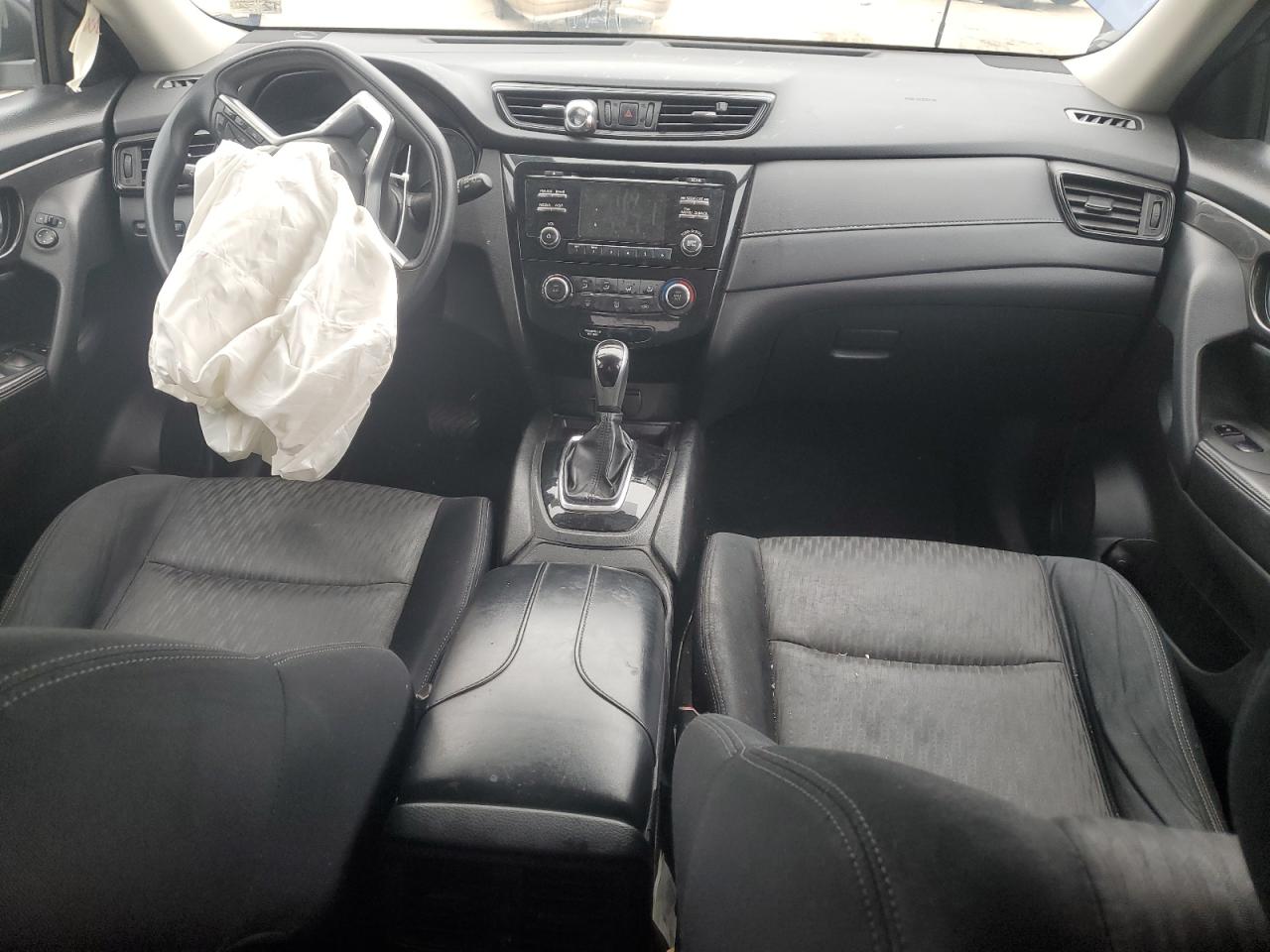 2017 Nissan Rogue - Image 8