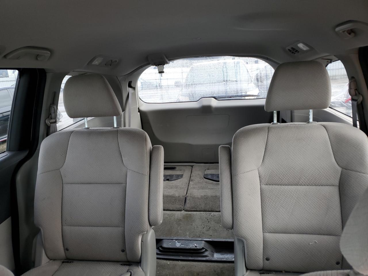 2014 Honda Odyssey - Image 10
