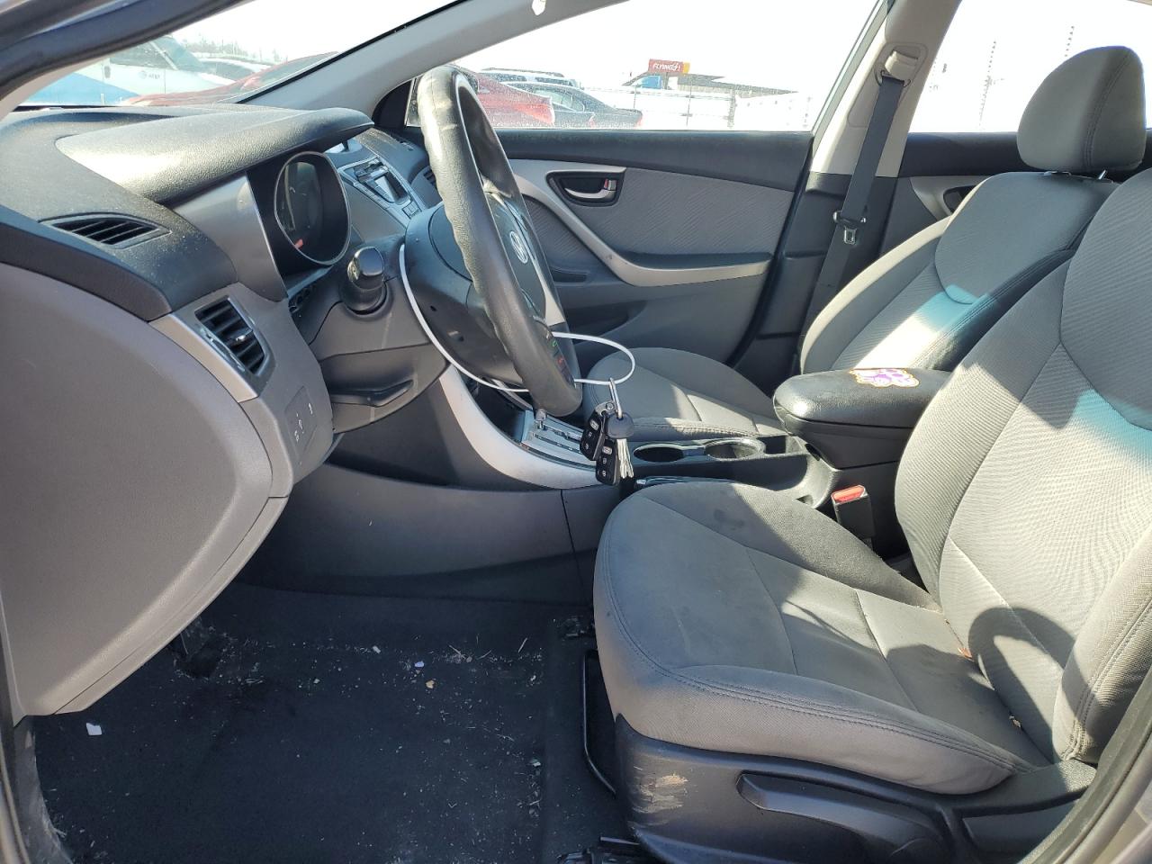 2012 Hyundai Elantra - Image 7