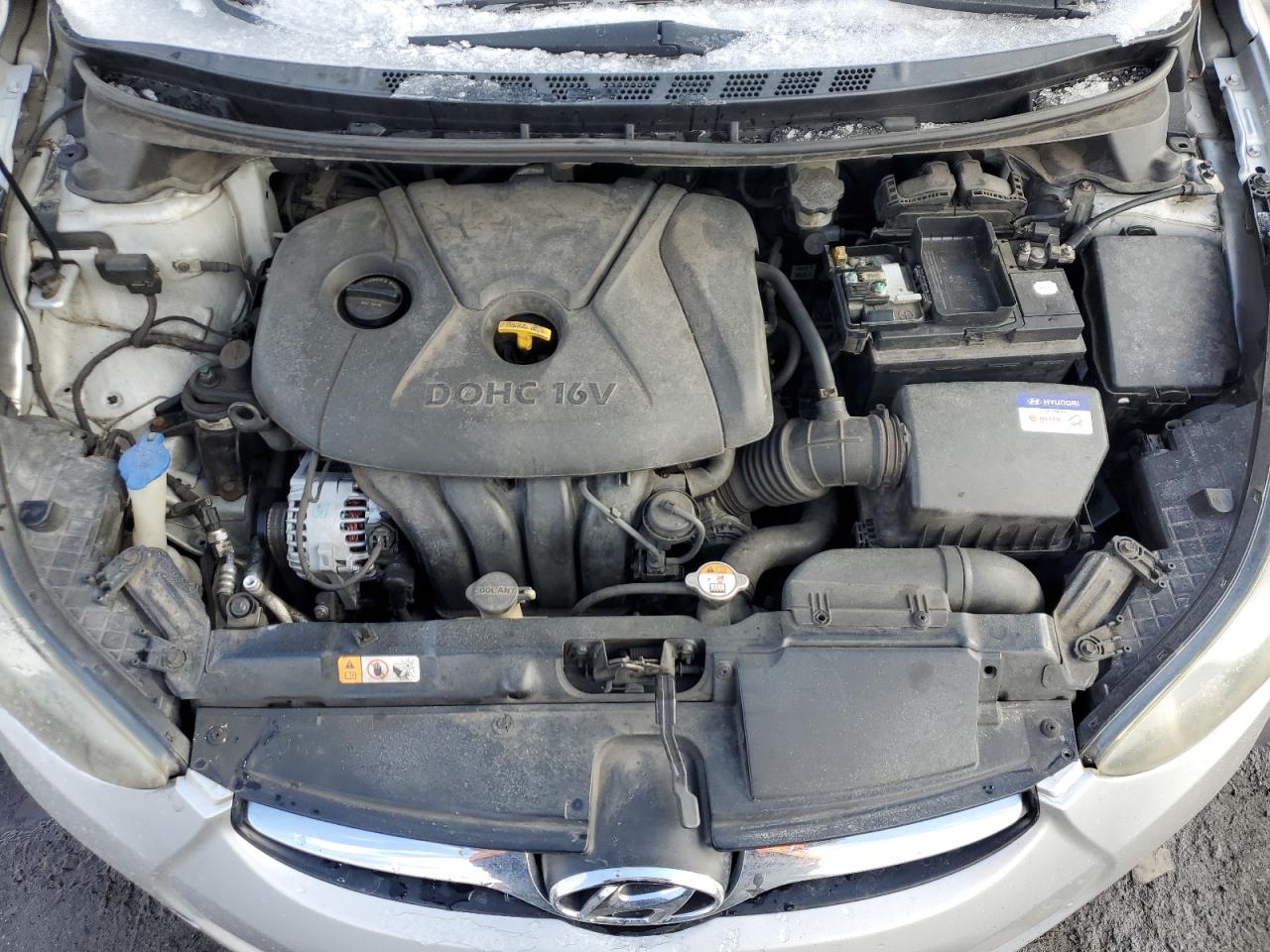 2012 Hyundai Elantra - Image 11