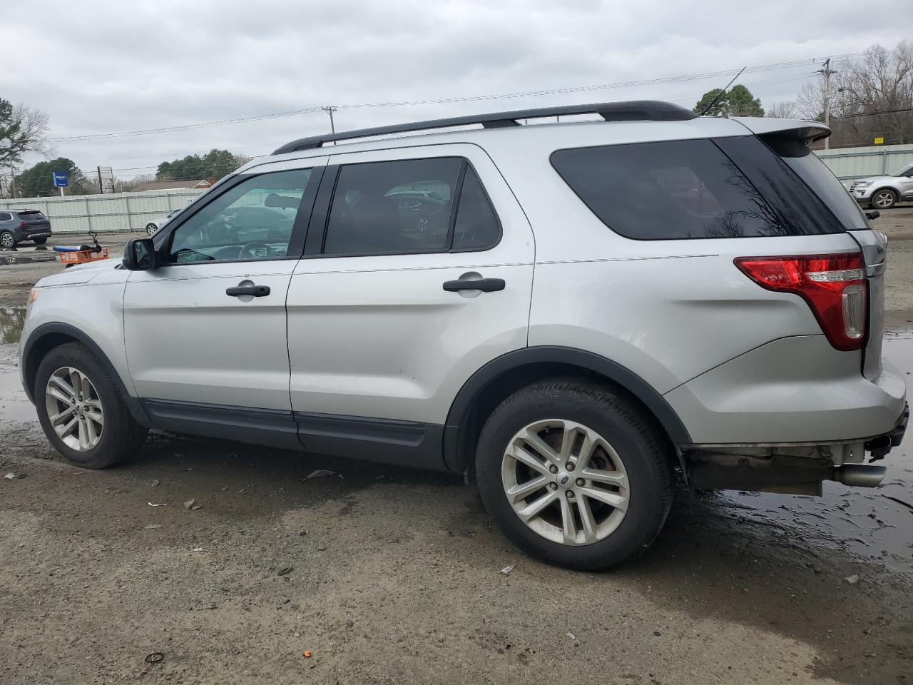 2015 Ford Explorer - Image 2