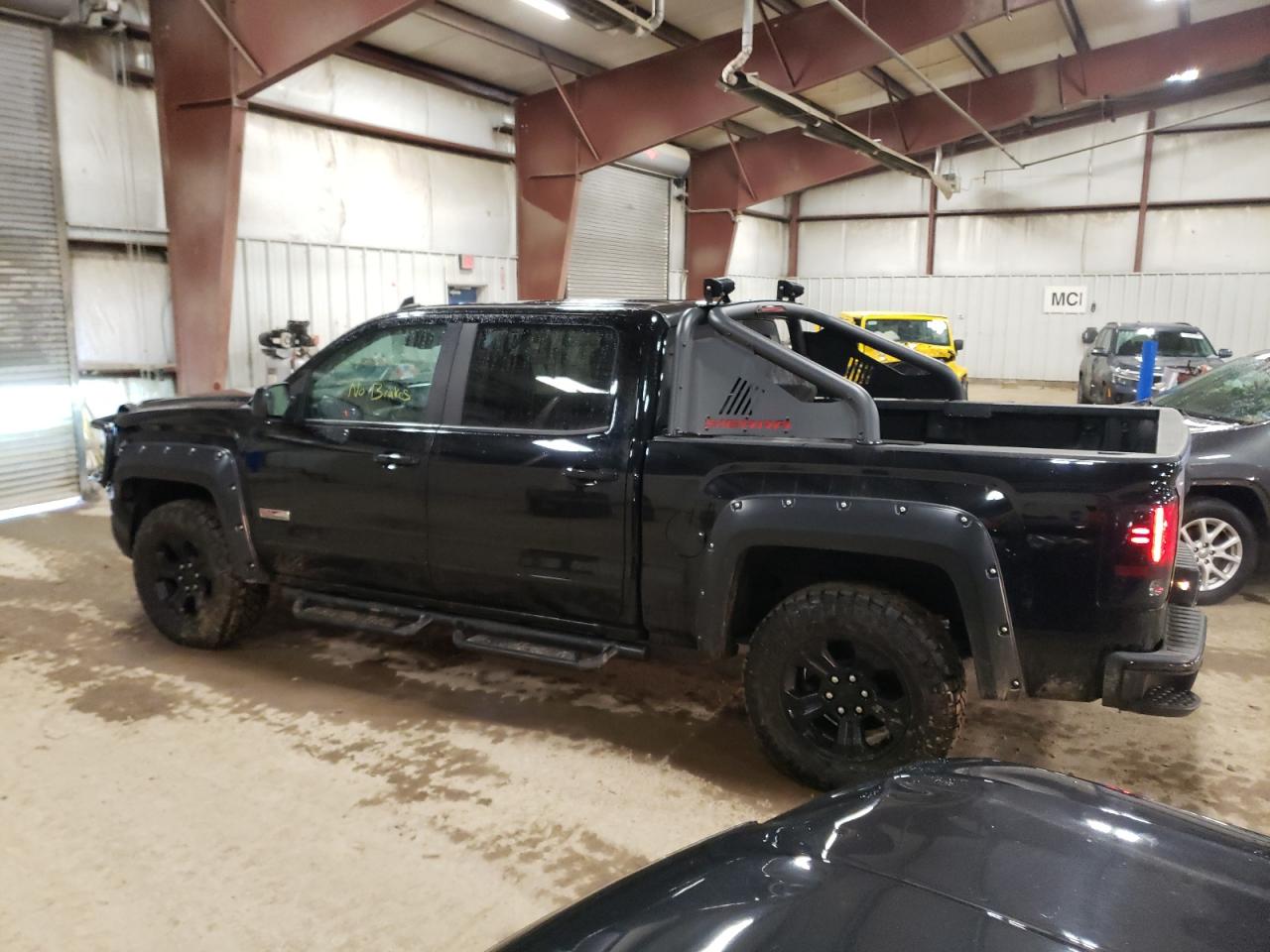 2017 GMC Sierra - Image 2