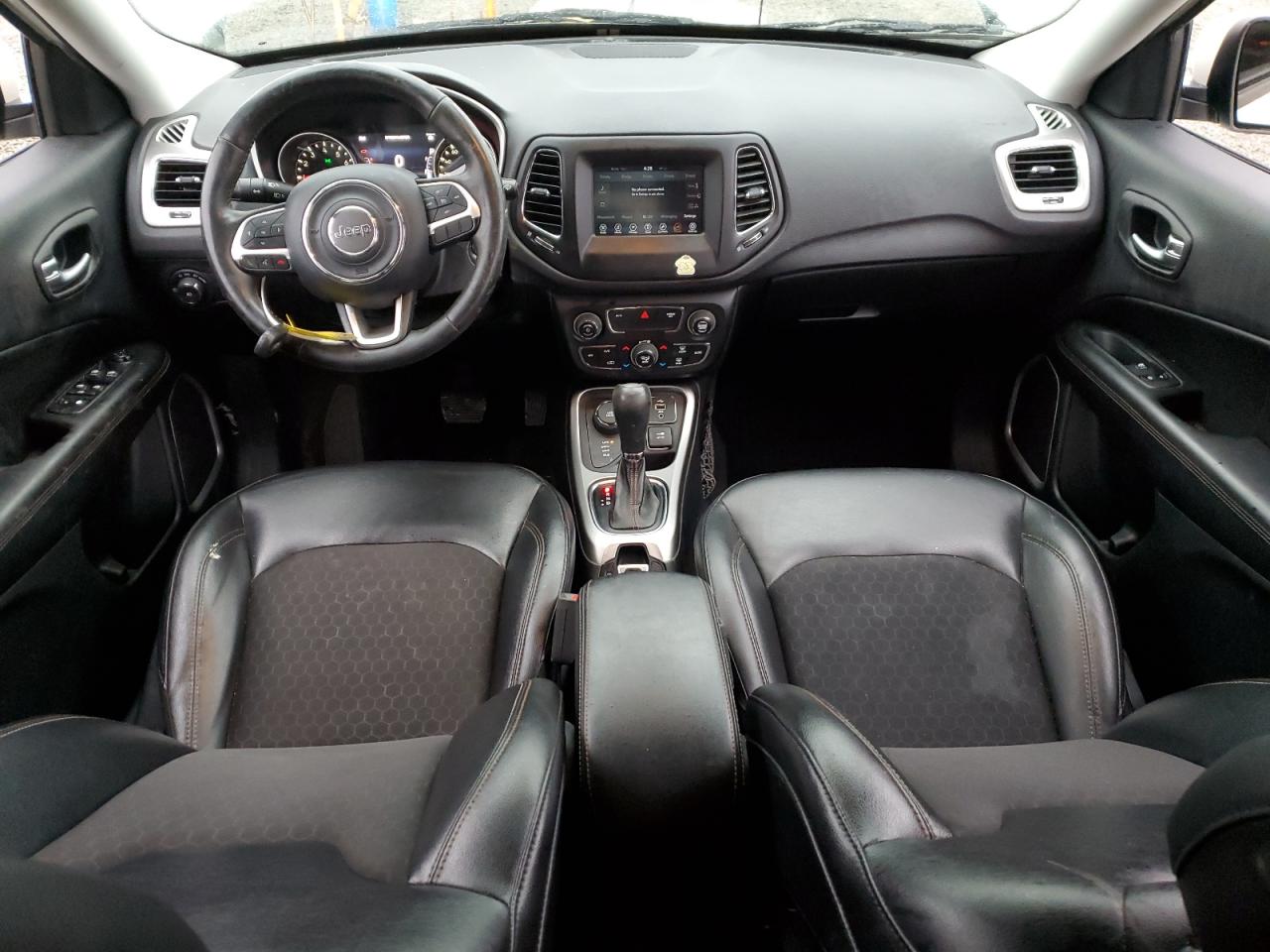 2018 Jeep Compass - Image 8