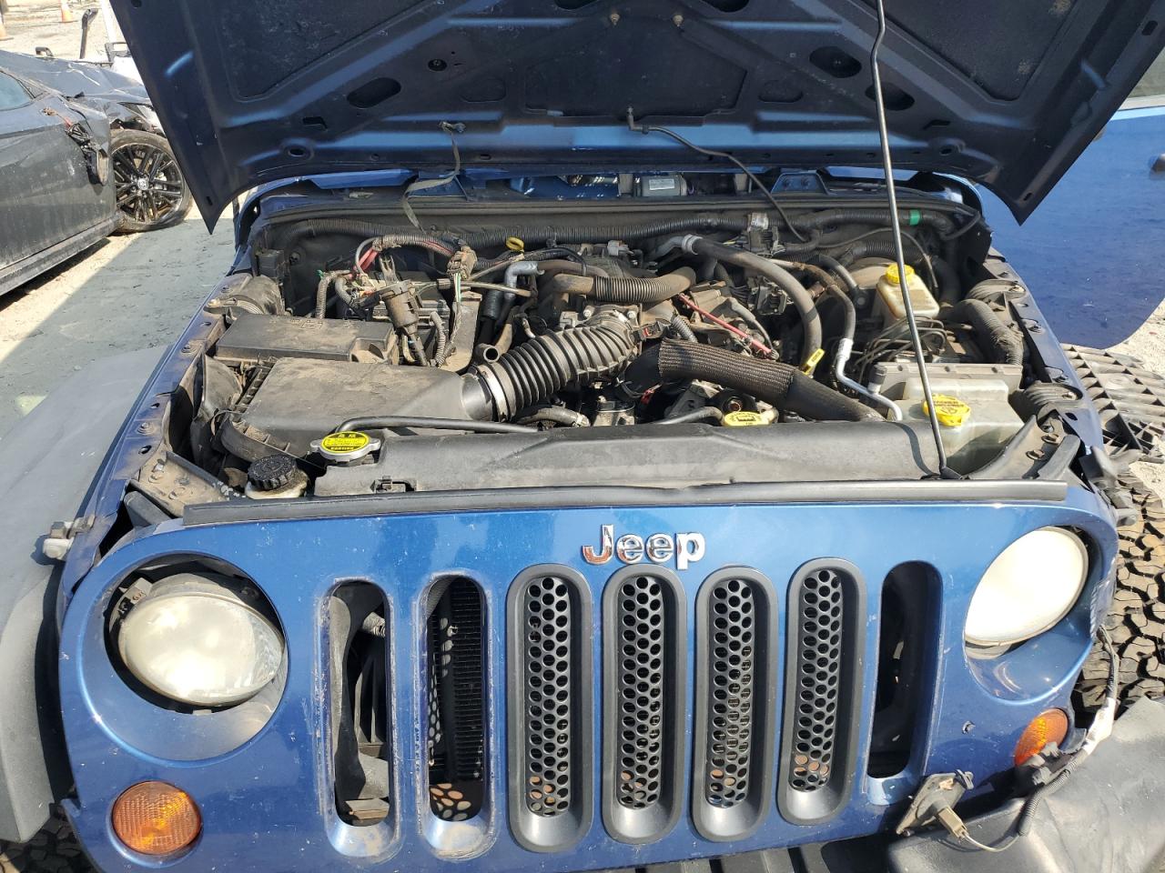 2009 Jeep Wrangler - Image 12