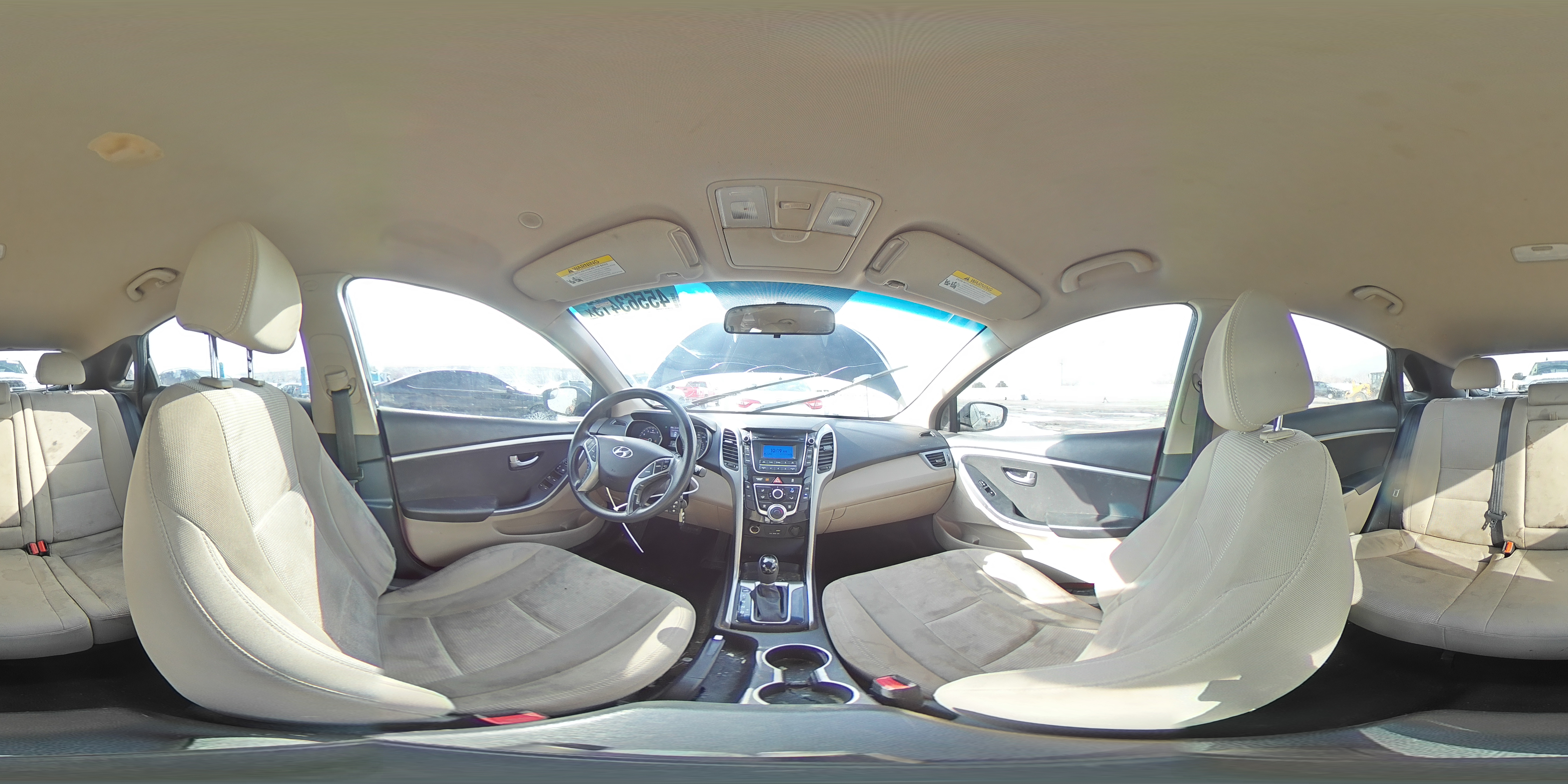 2017 Hyundai Elantra - Image 14