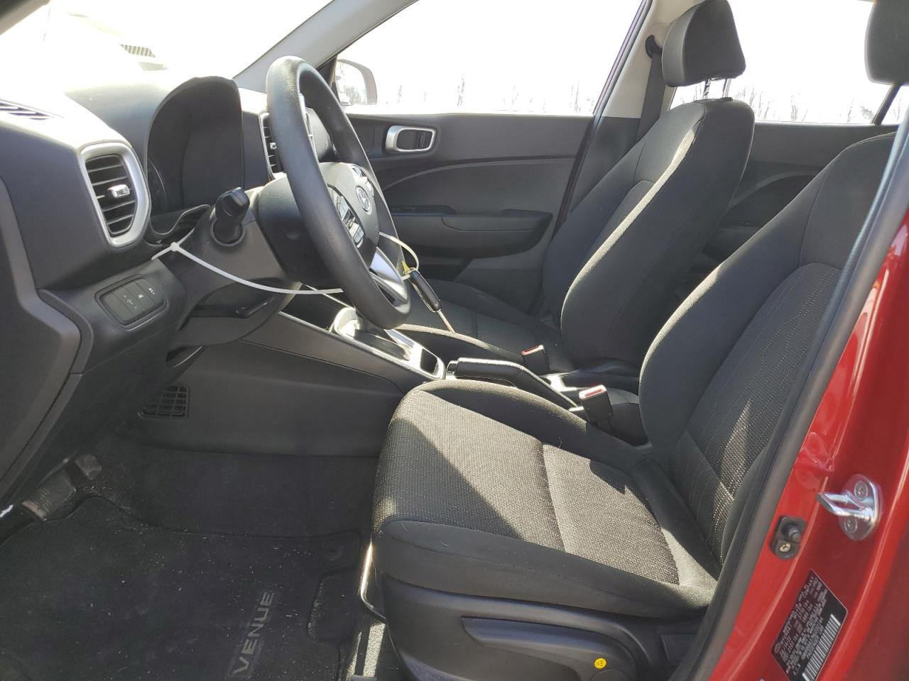 2022 Hyundai Venue - Image 7