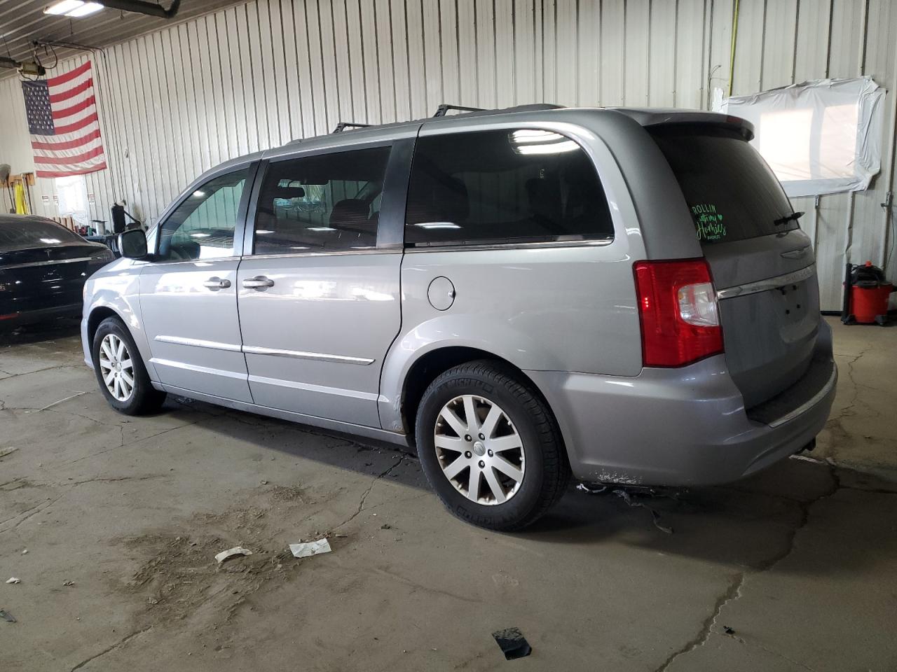 2014 Chrysler Town & Country - Image 2