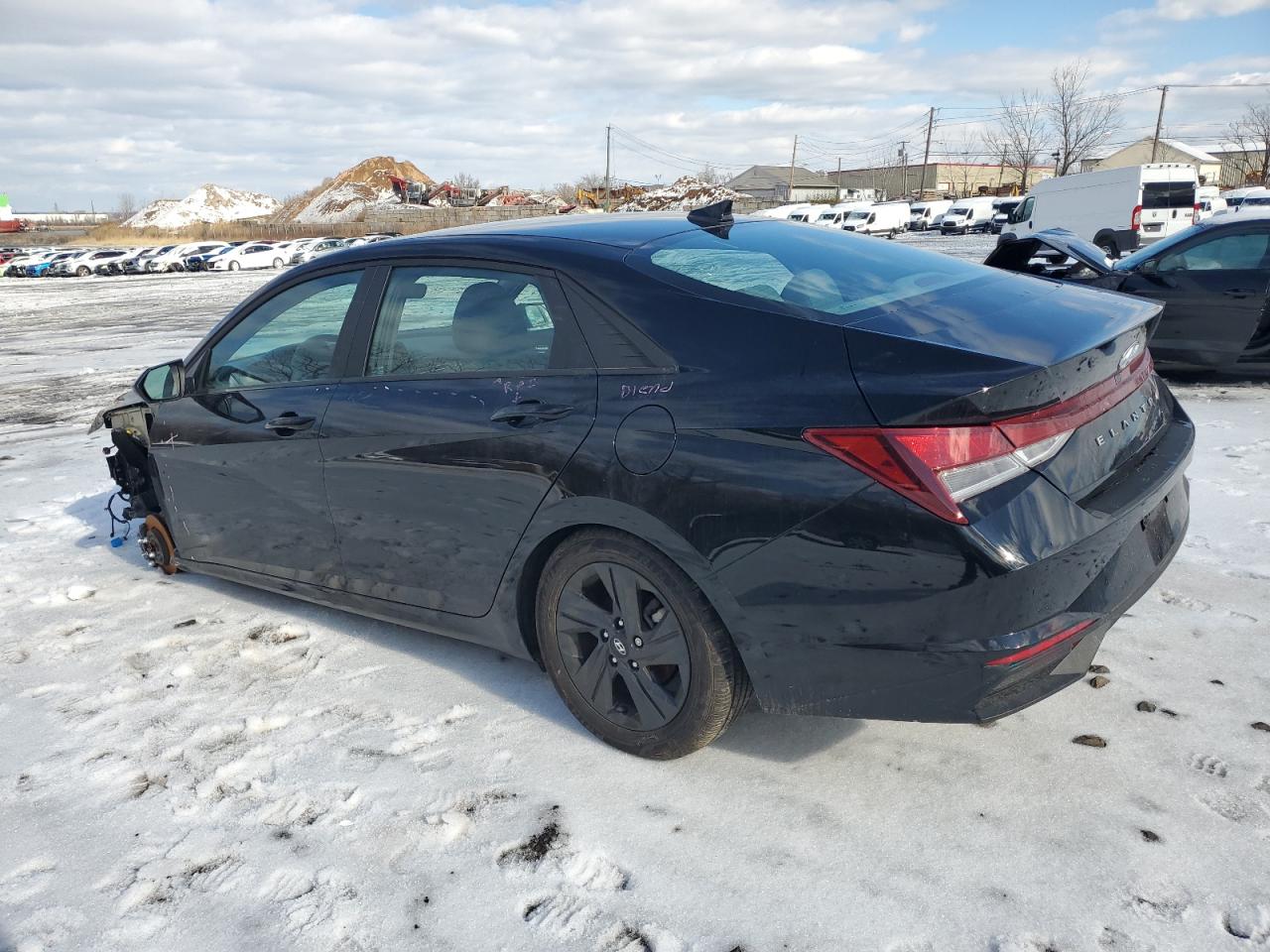 2023 Hyundai Elantra - Image 2