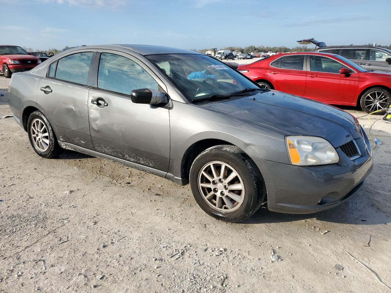 2005 Mitsubishi Galant - Image 4