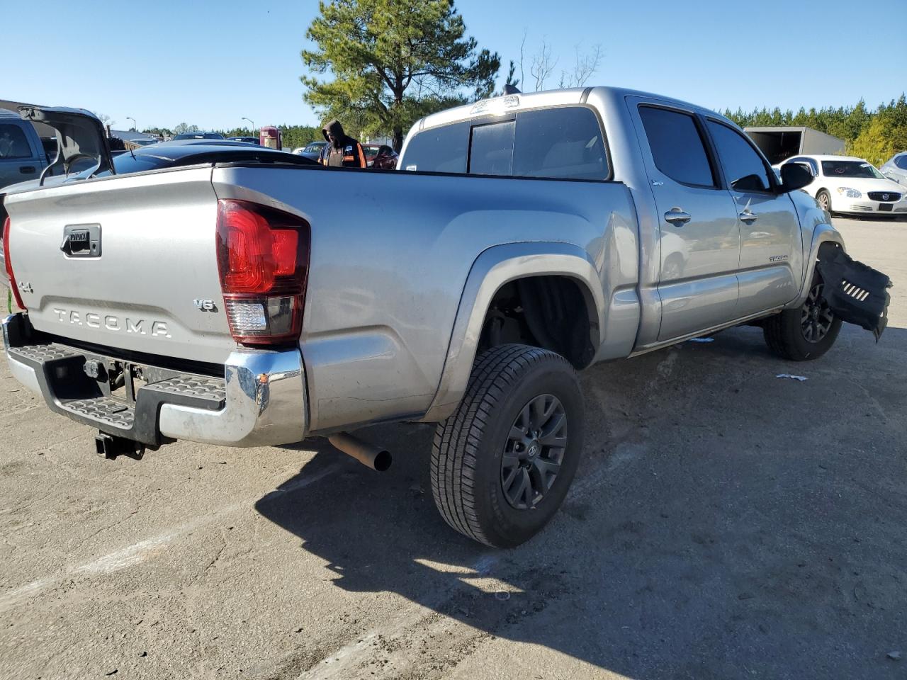 2020 Toyota Tacoma - Image 3