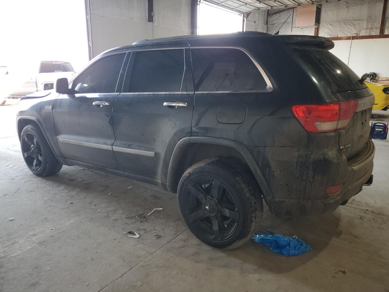 2011 Jeep Grand Cherokee - Image 2