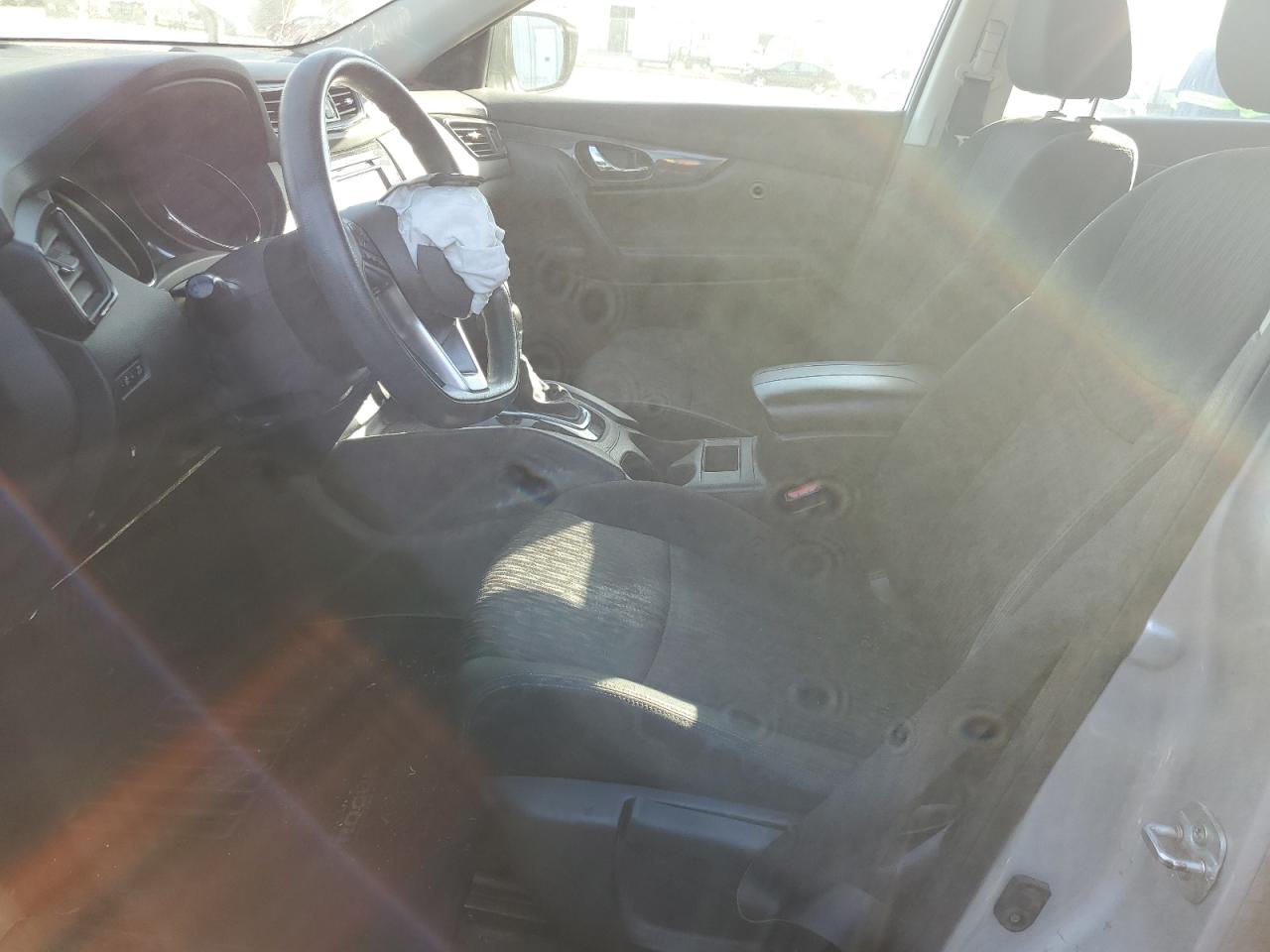 2018 Nissan Rogue - Image 7
