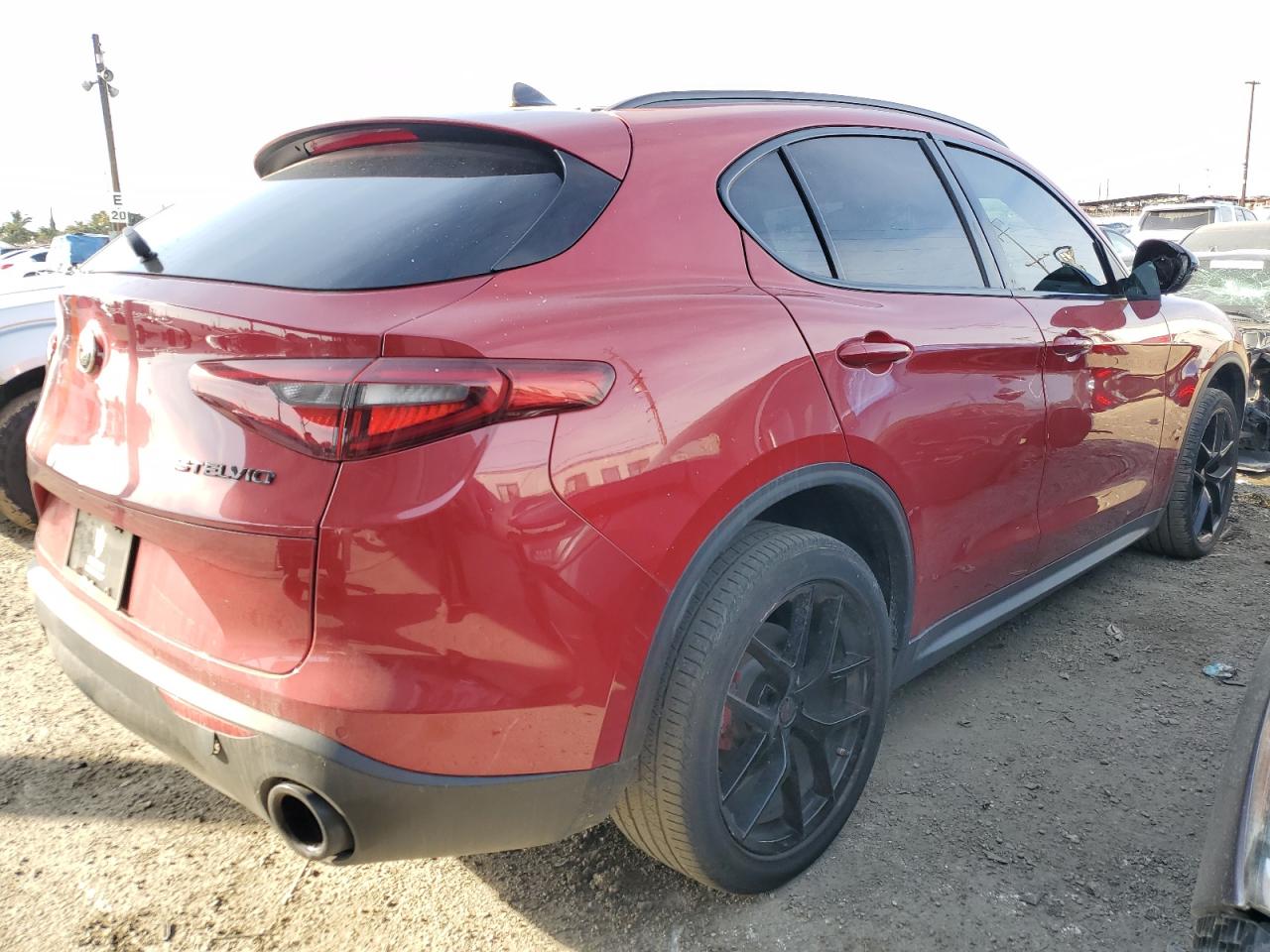 2018 Alfa Romeo Stelvio - Image 3