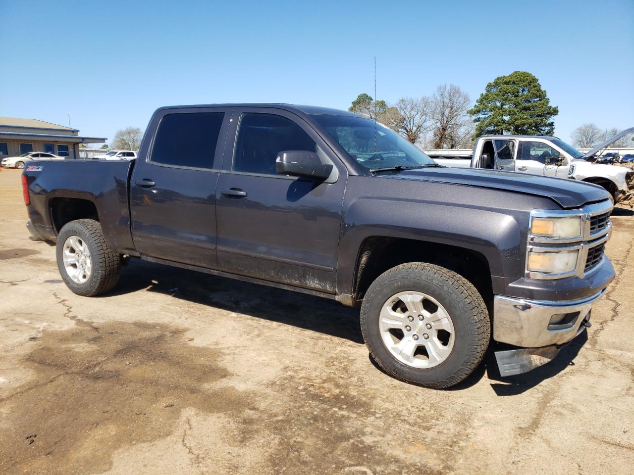 2015 Chevrolet Silverado - Image 4
