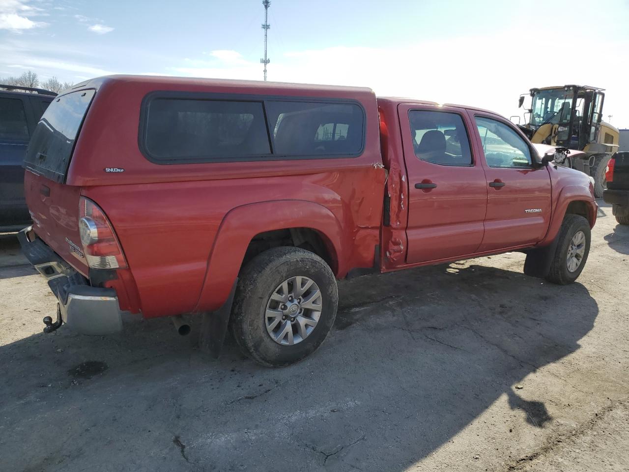 2015 Toyota Tacoma - Image 3