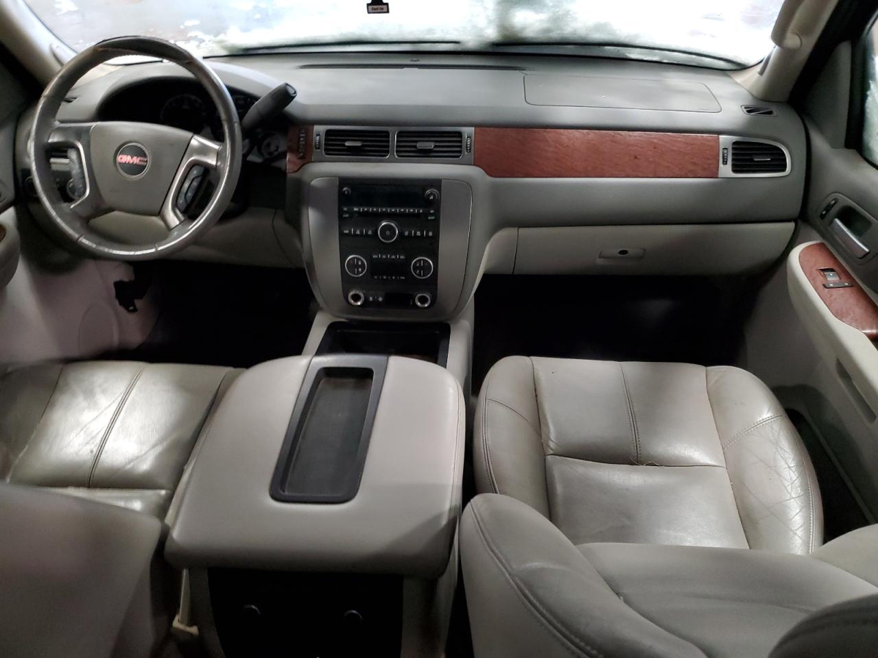 2007 GMC Sierra - Image 8