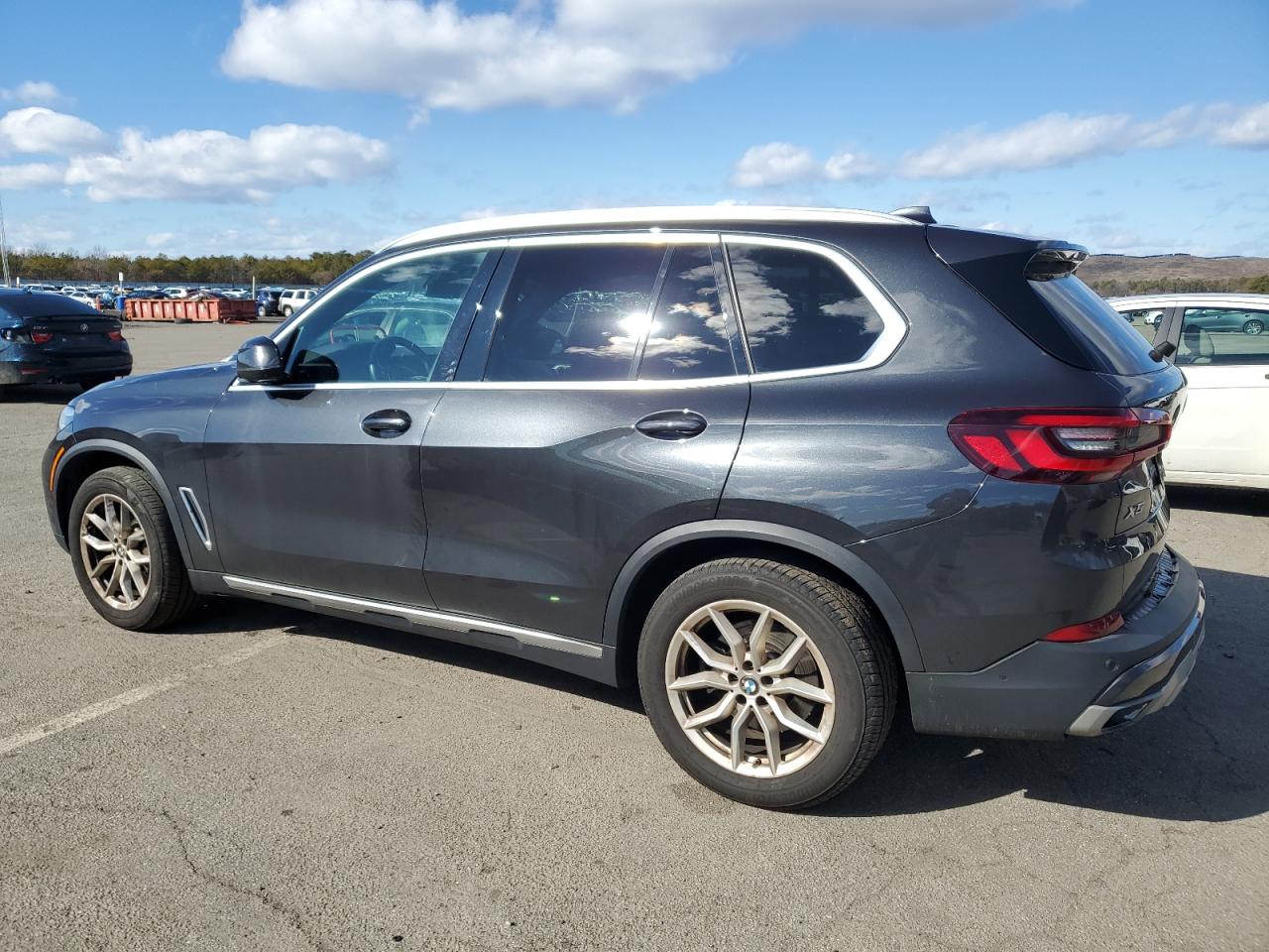 2022 BMW X5 - Image 2