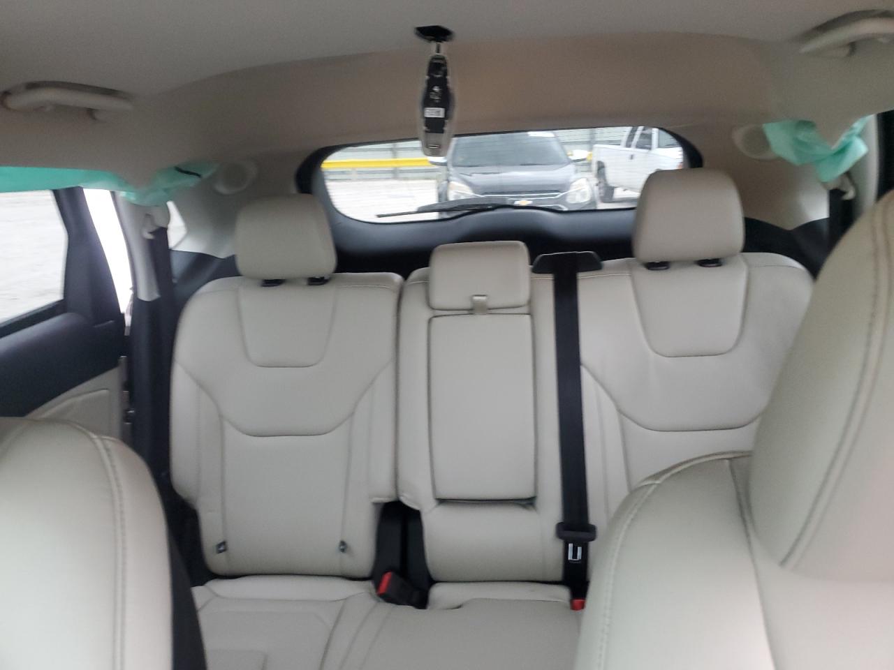 2020 Ford Edge - Image 10
