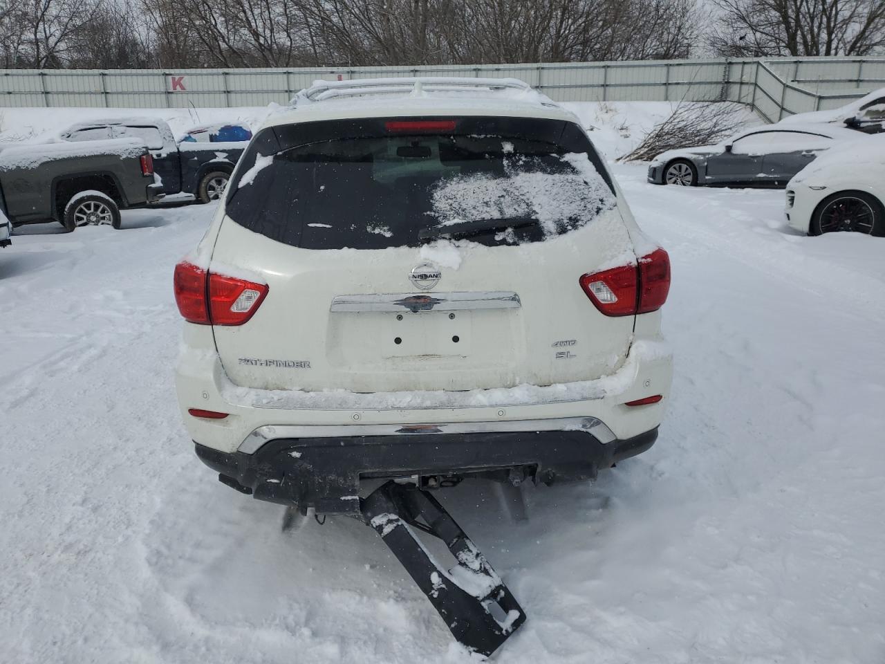 2019 Nissan Pathfinder - Image 6