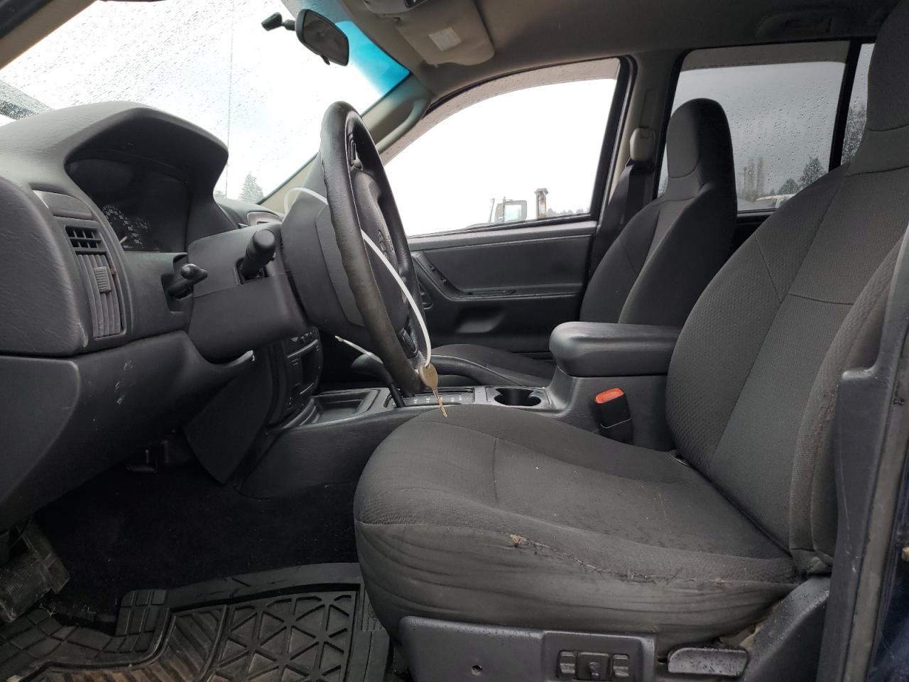 2004 Jeep Grand Cherokee - Image 7