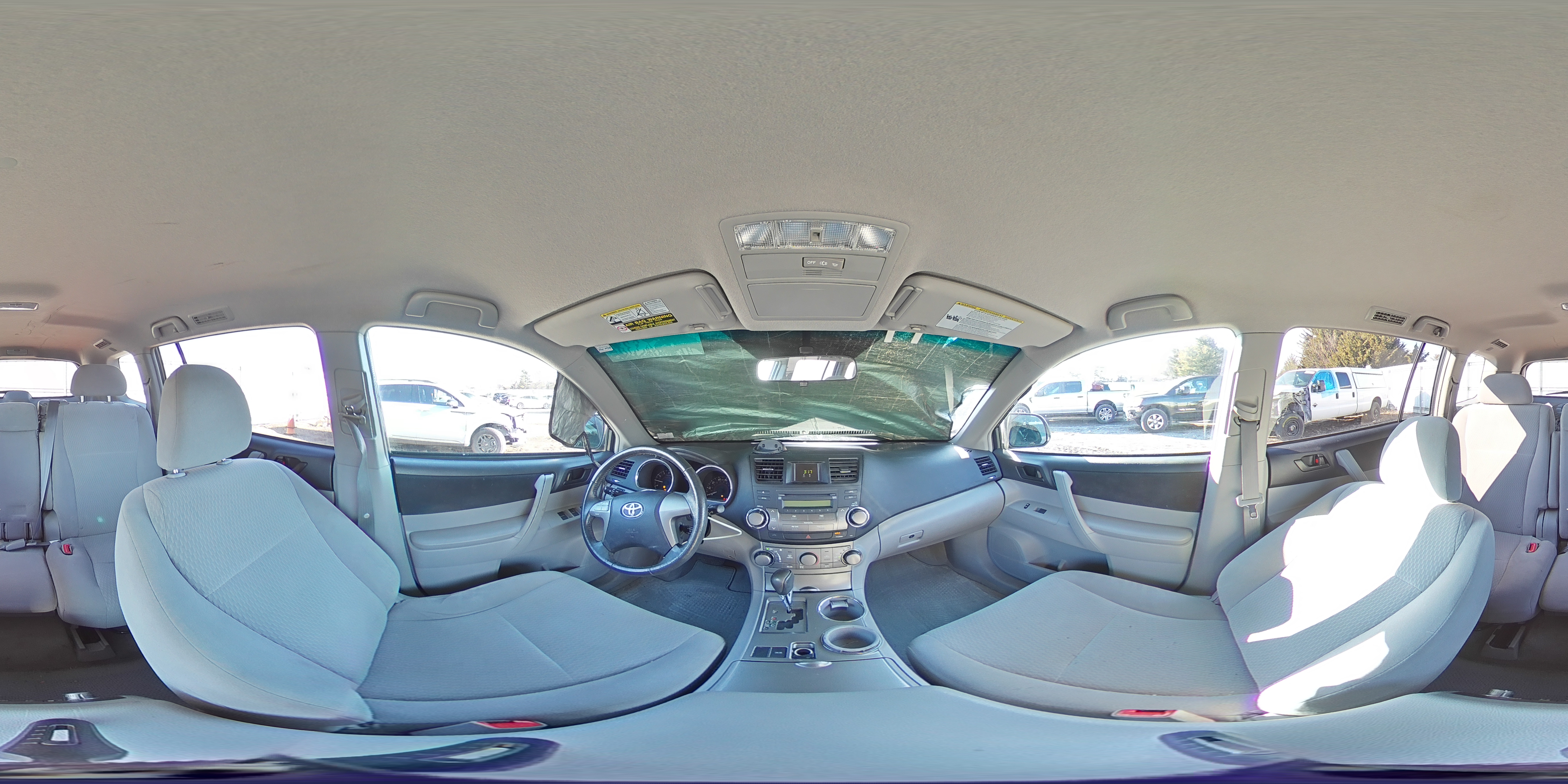 2010 Toyota Highlander - Image 13
