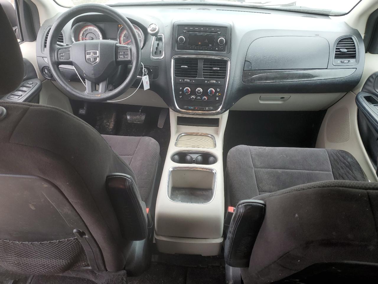 2014 Dodge Caravan - Image 8