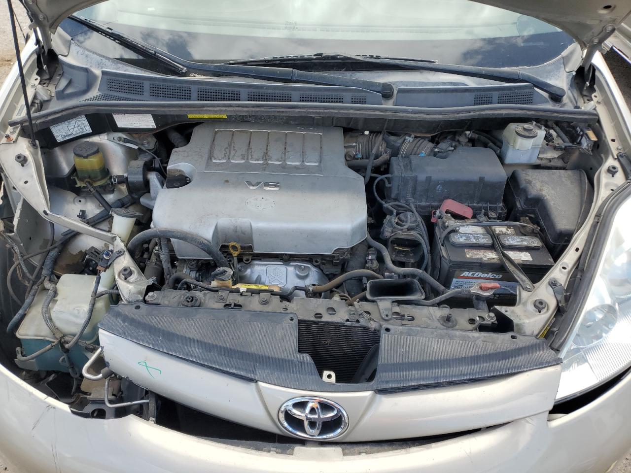 2007 Toyota Sienna - Image 14