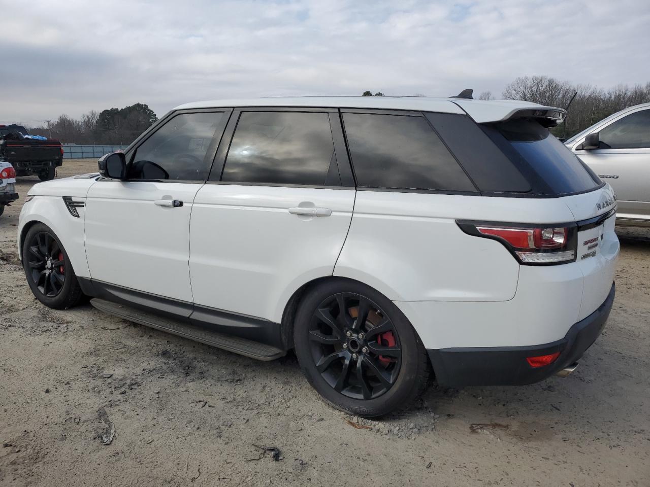 2016 Land Rover Range Rover - Image 2