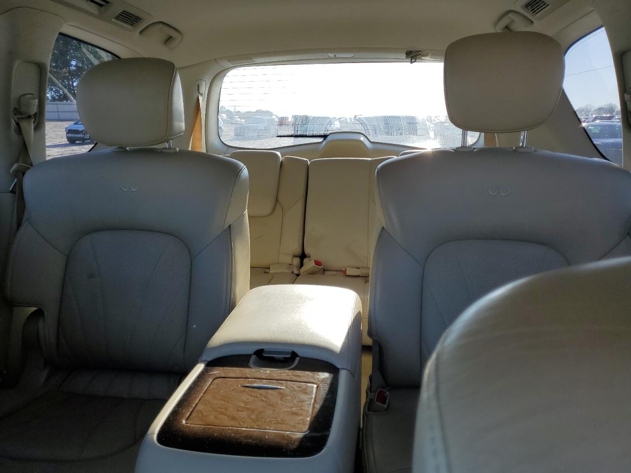 2012 Infiniti QX56 - Image 10