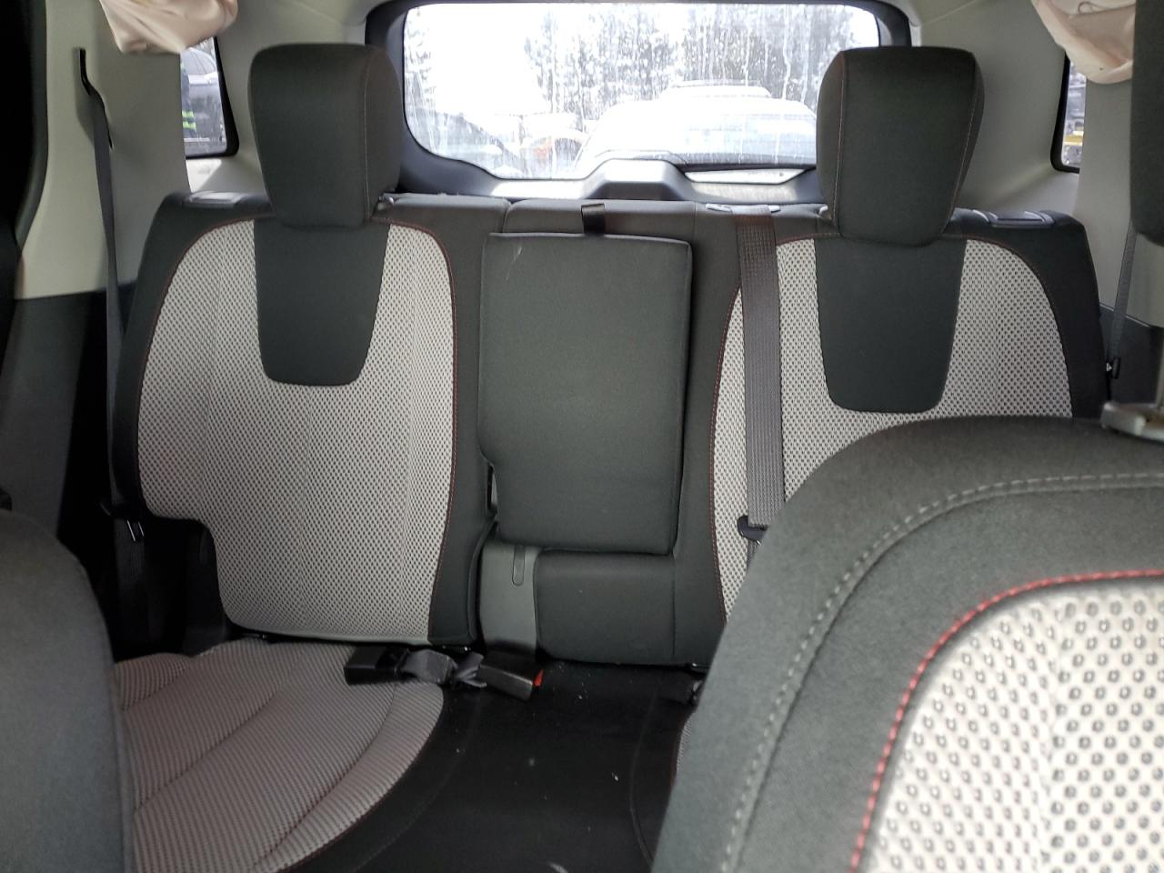 2017 GMC Terrain - Image 10
