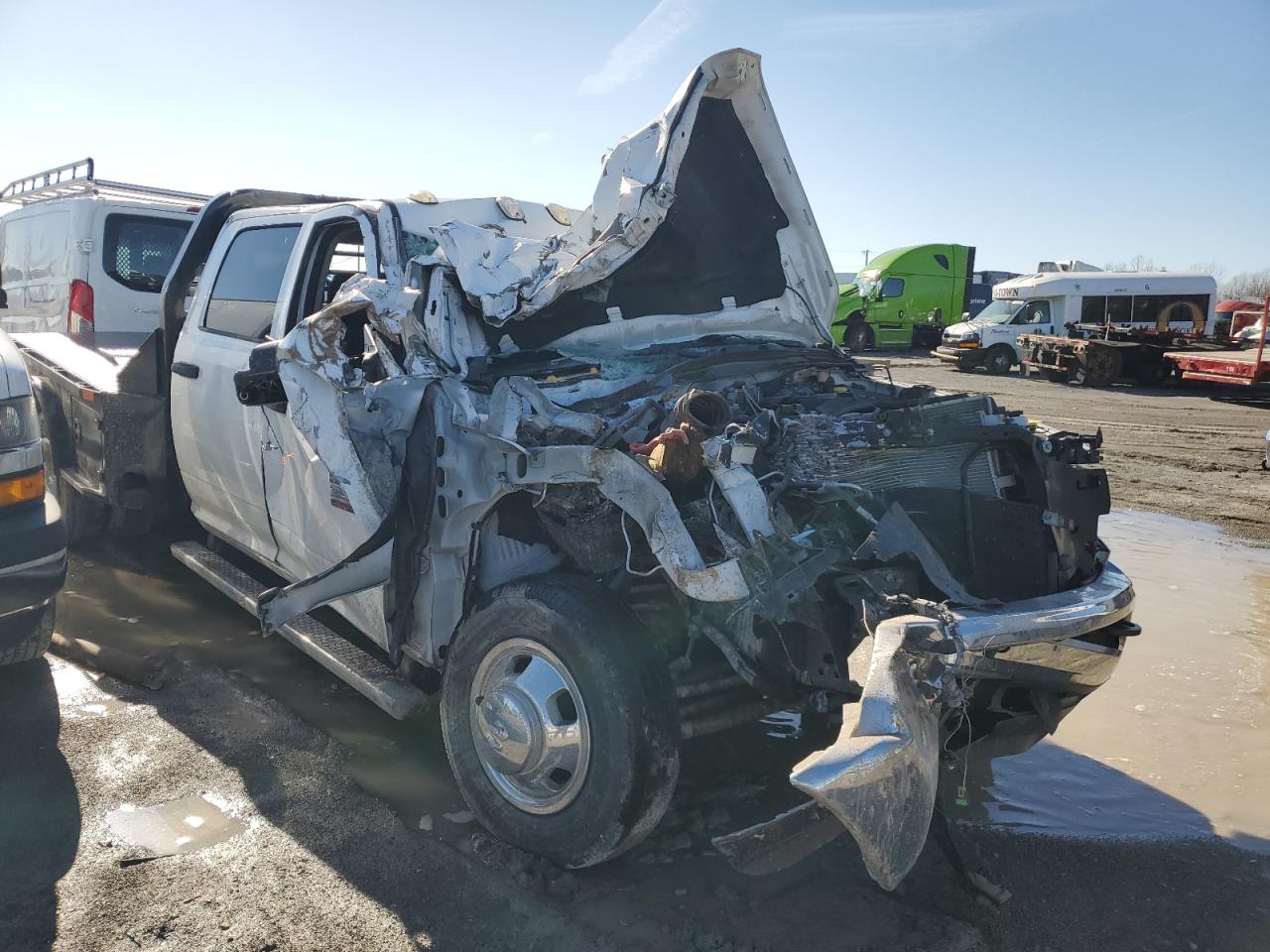 2017 RAM 3500 - Image 4
