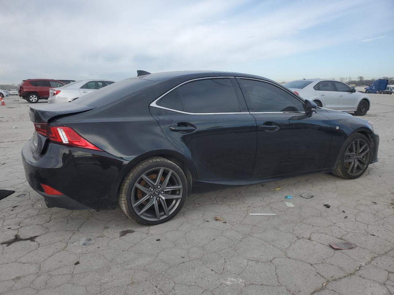 2016 Lexus IS - Image 3