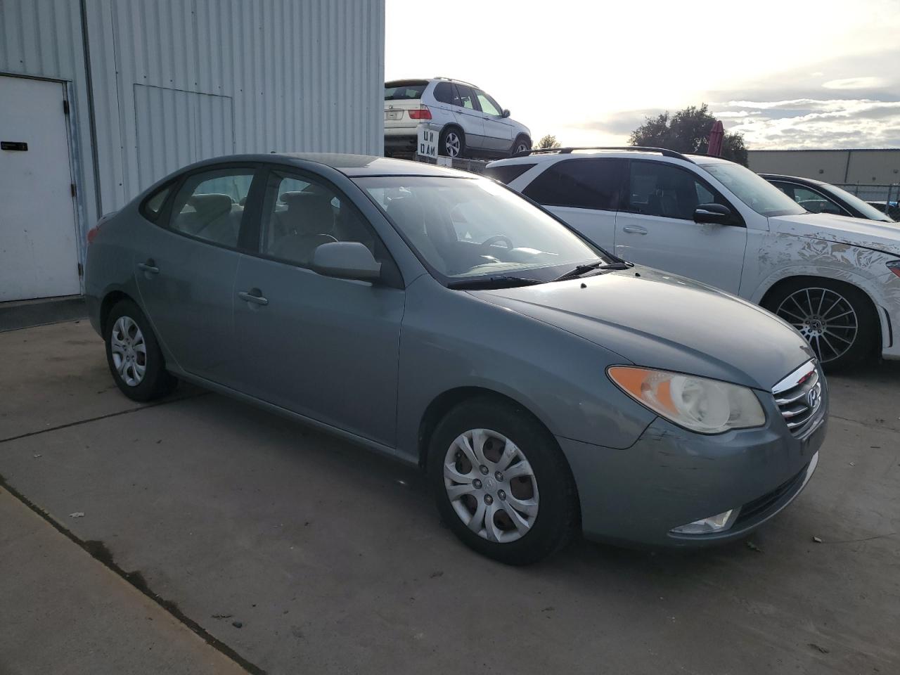 2010 Hyundai Elantra - Image 4
