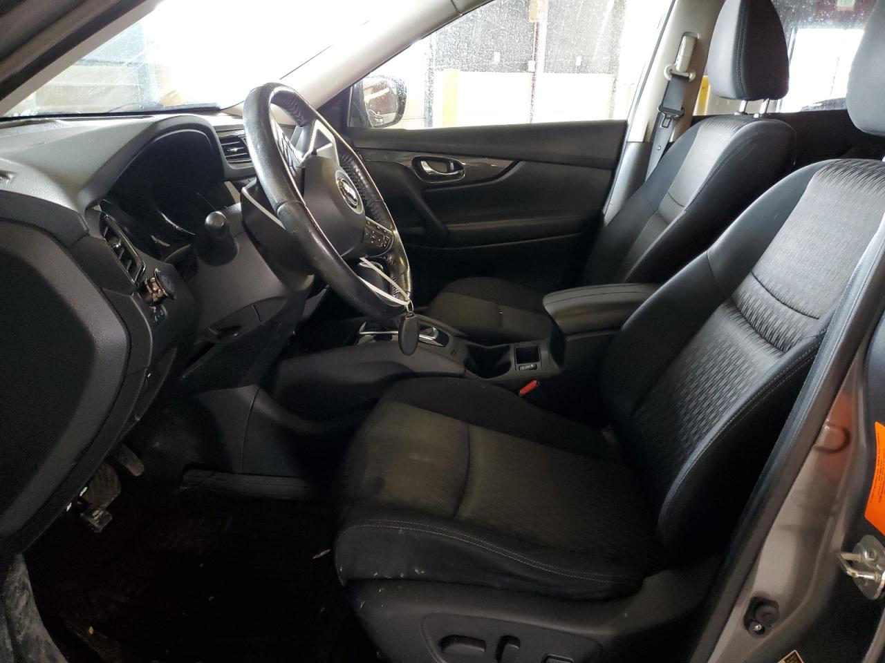 2017 Nissan Rogue - Image 7
