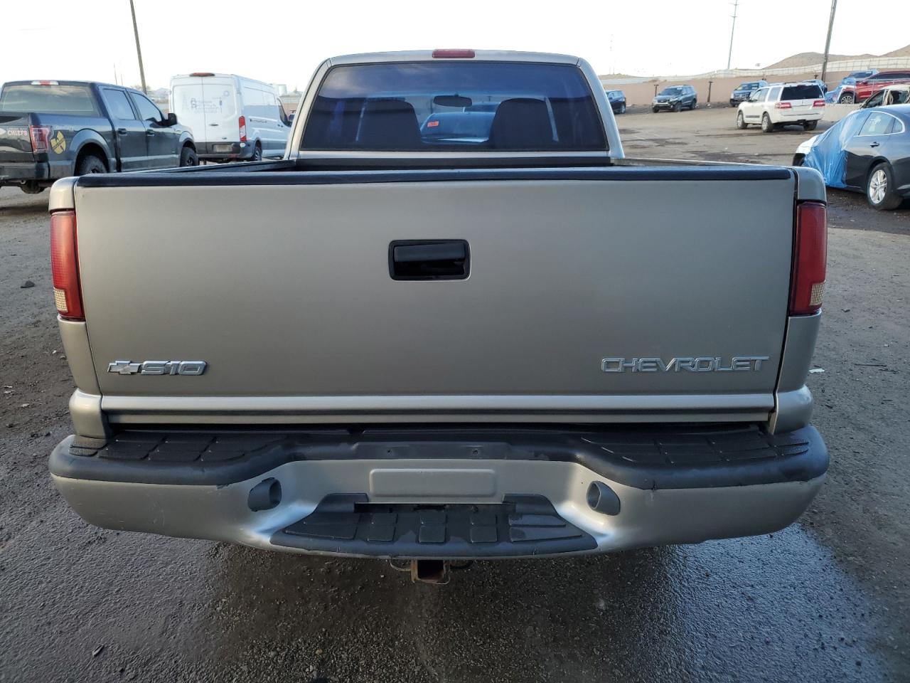 2003 Chevrolet S-10 Pickup - Image 6