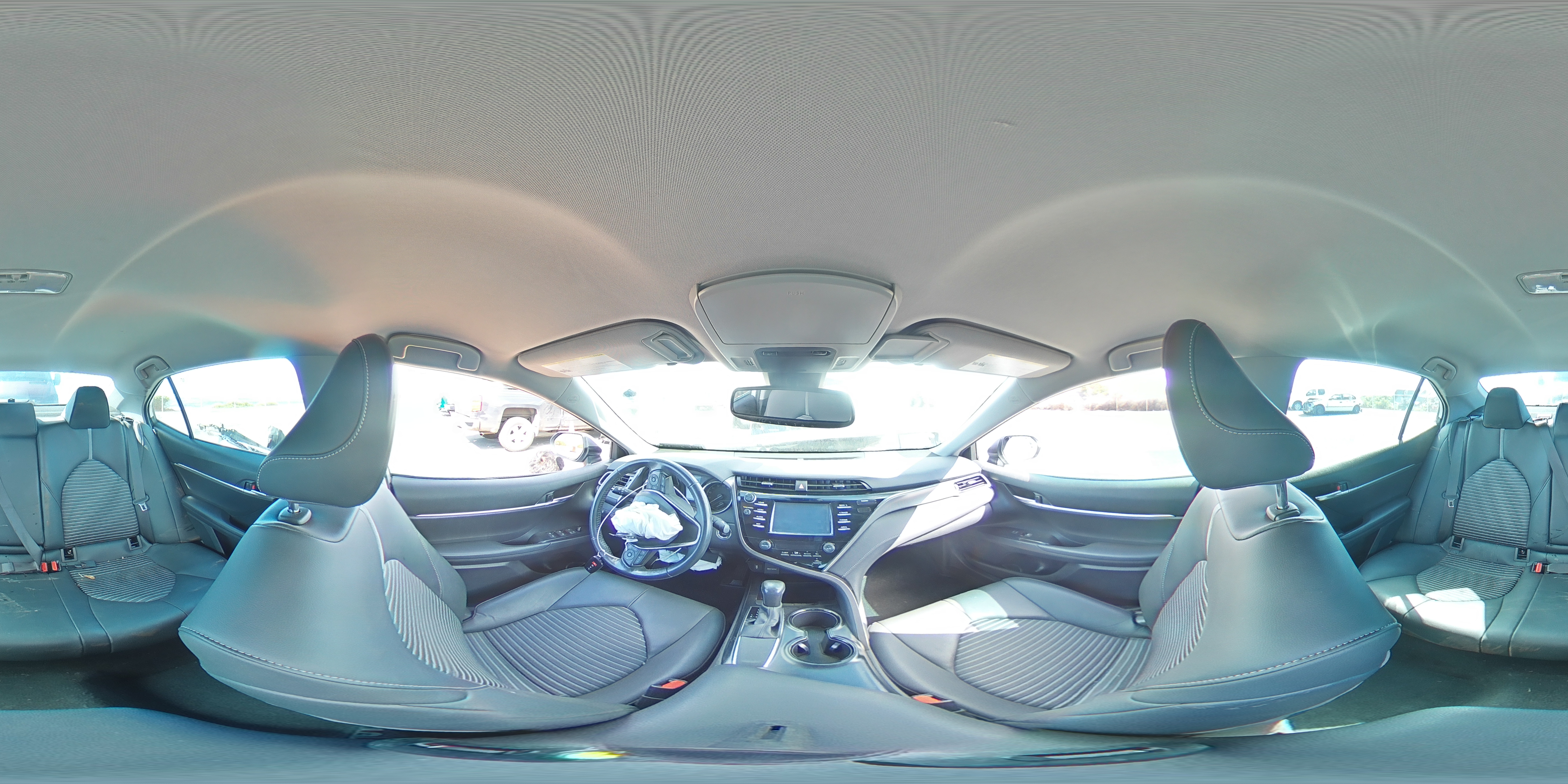 2020 Toyota Camry - Image 13