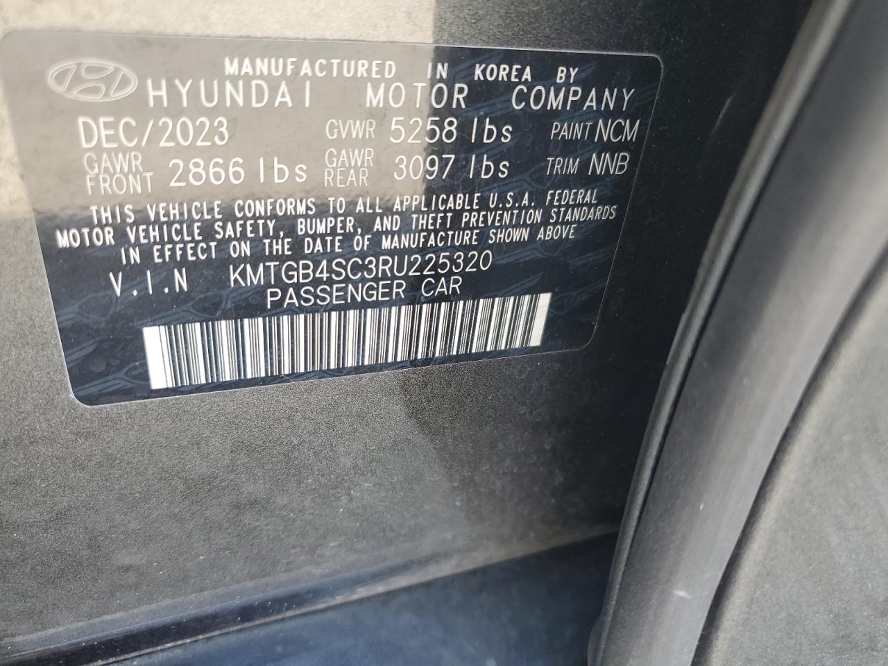 2024 Genesis G80 - Image 12