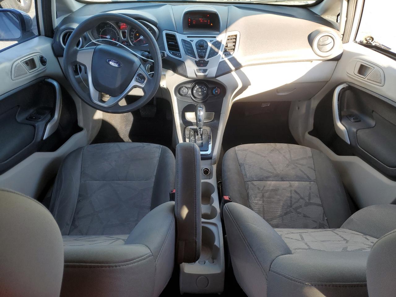 2013 Ford Fiesta - Image 8