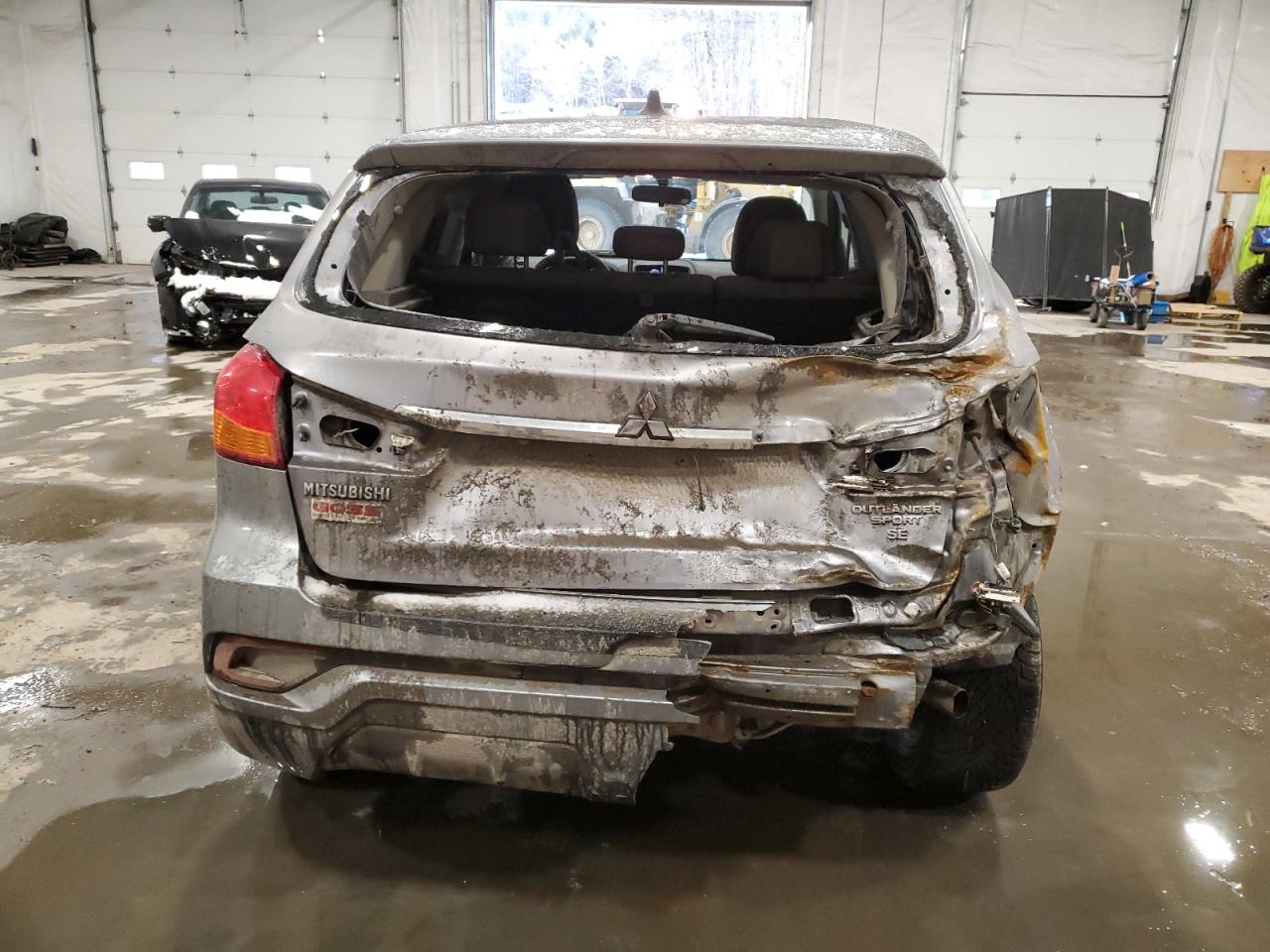 2018 Mitsubishi Outlander - Image 6