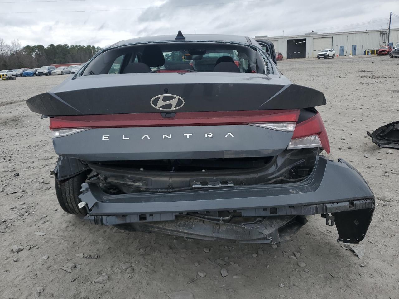 2024 Hyundai Elantra - Image 6